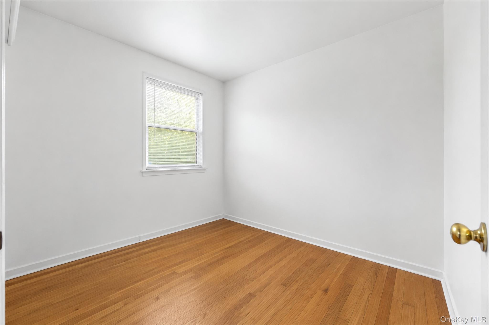 42-18 E 235 Street Property Photo 17