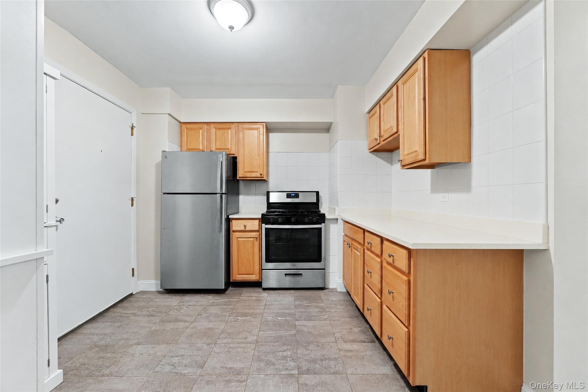 42-18 E 235 Street Property Photo 30