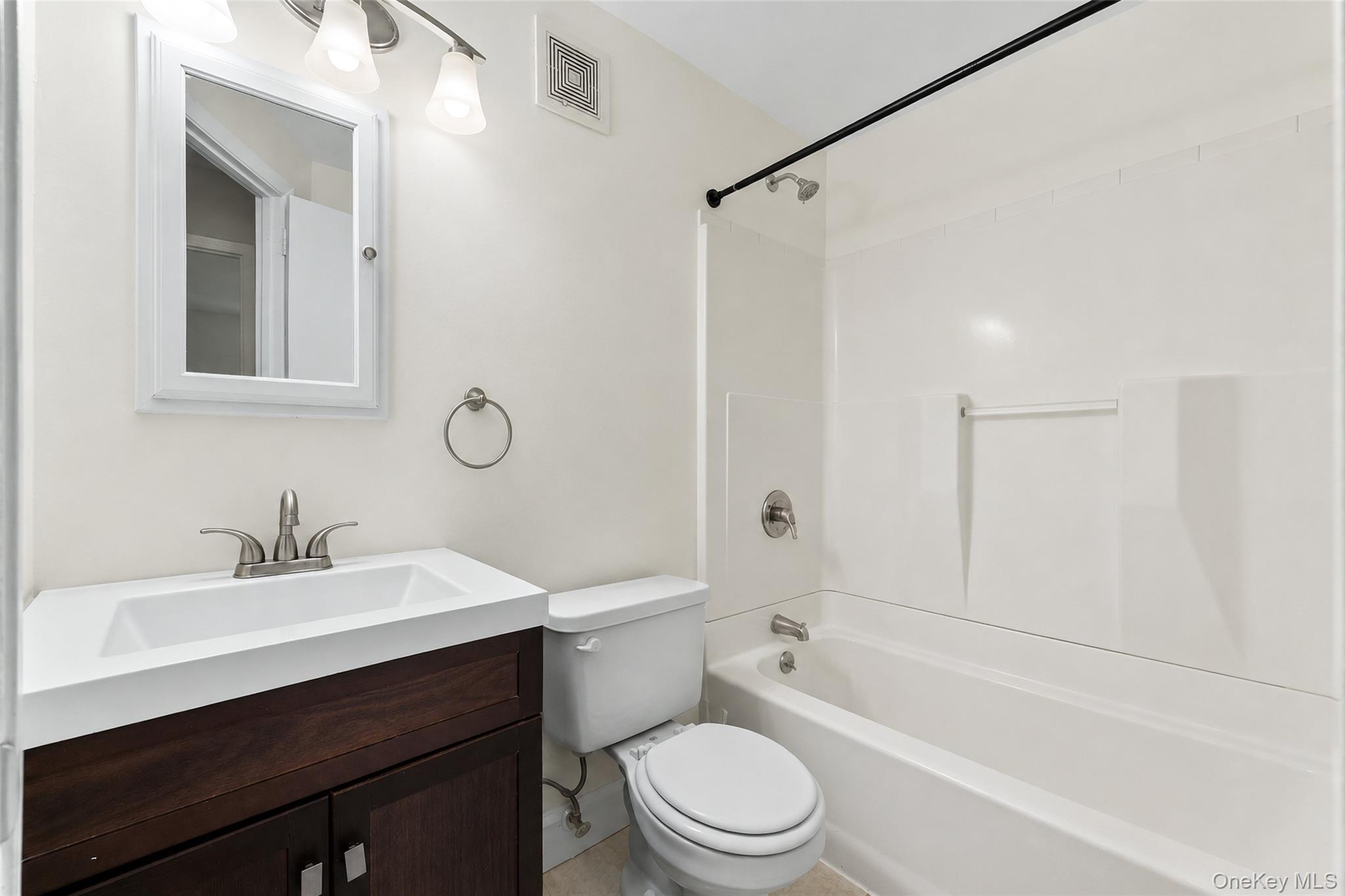 42-18 E 235 Street Property Photo 32