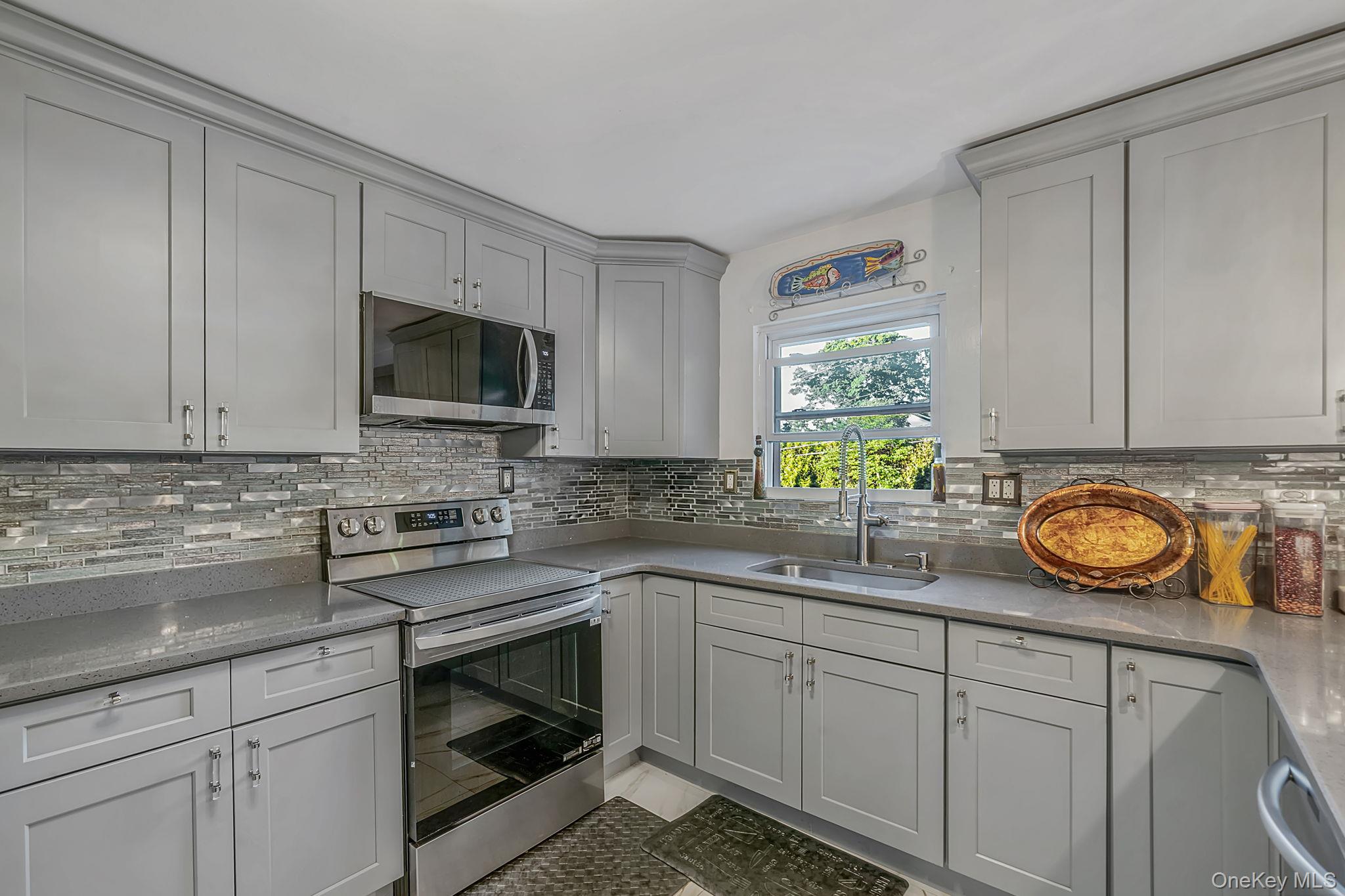 65 Avenue D Property Photo 6