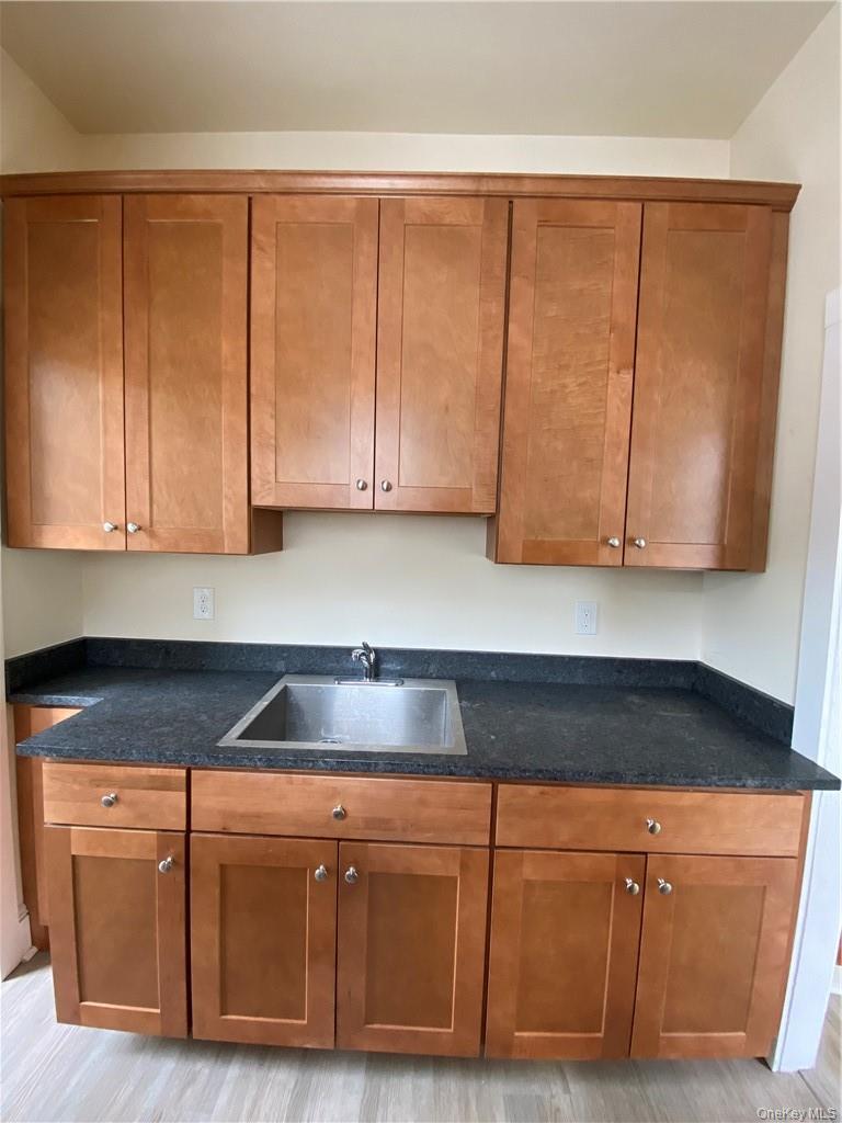 8 Franklin Avenue 1 Property Photo 11
