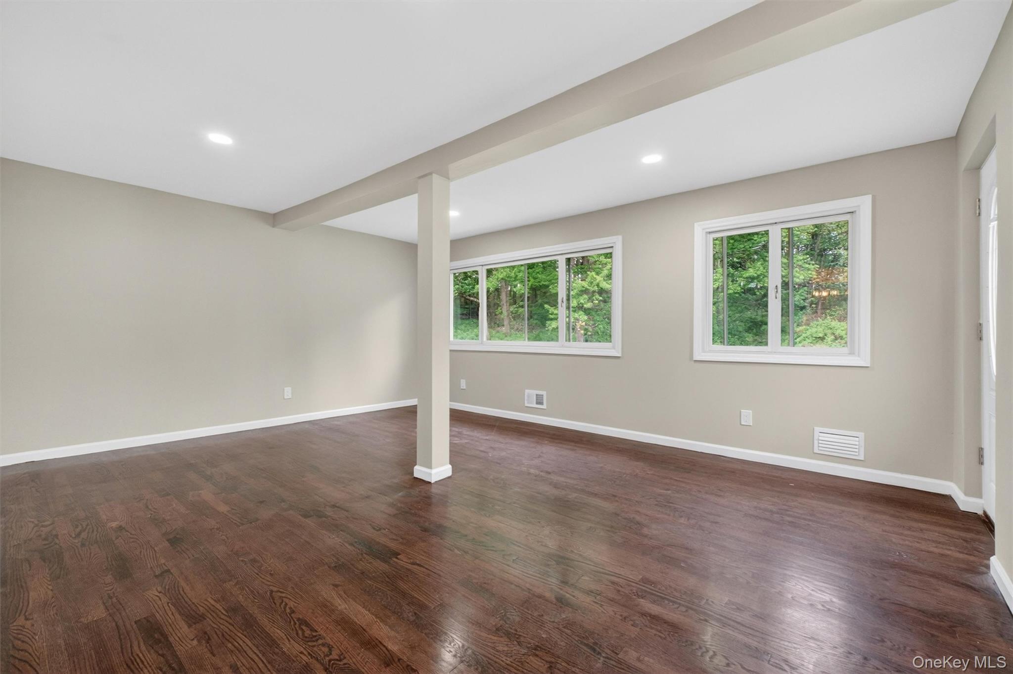80 N Cross Road Property Photo 18