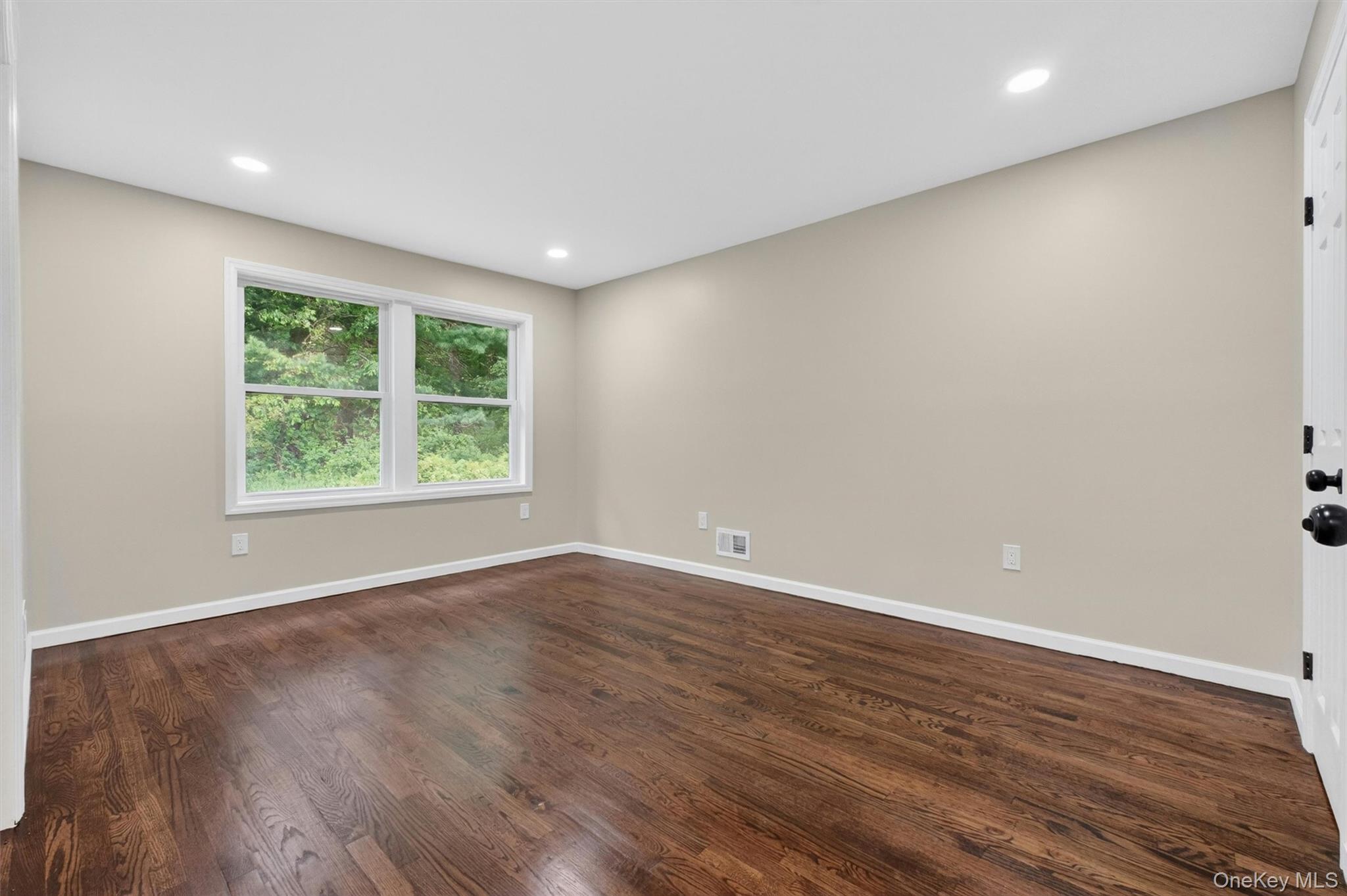 80 N Cross Road Property Photo 23