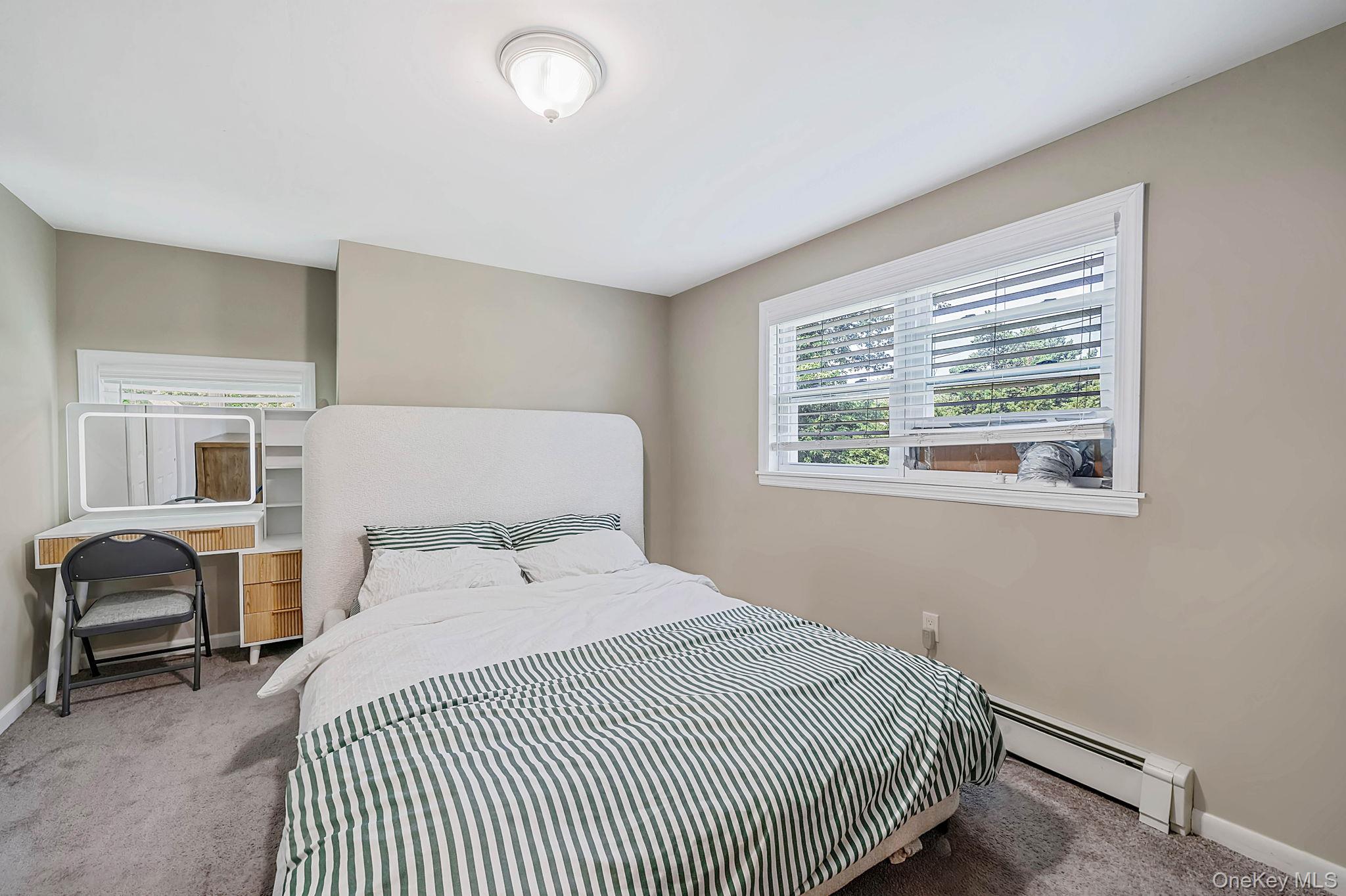 150 Serpentine Lane Property Photo 11