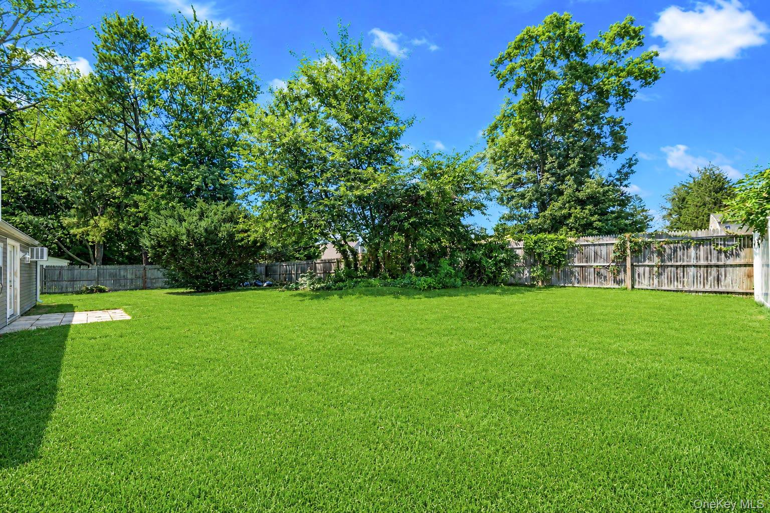 150 Serpentine Lane Property Photo 21