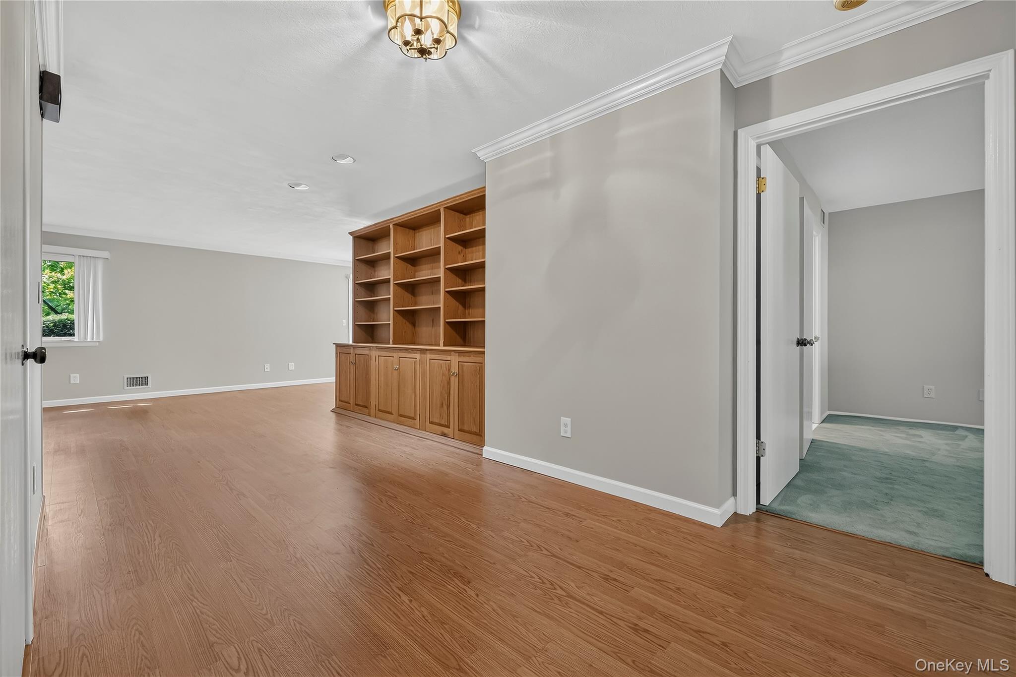 196 Long Hill Drive B Property Photo 6
