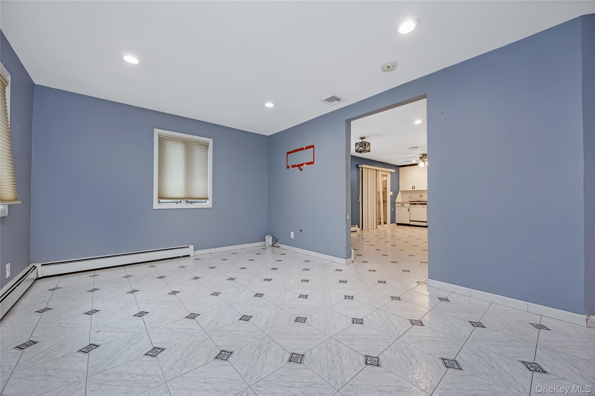 371 Grand Boulevard Property Photo 4