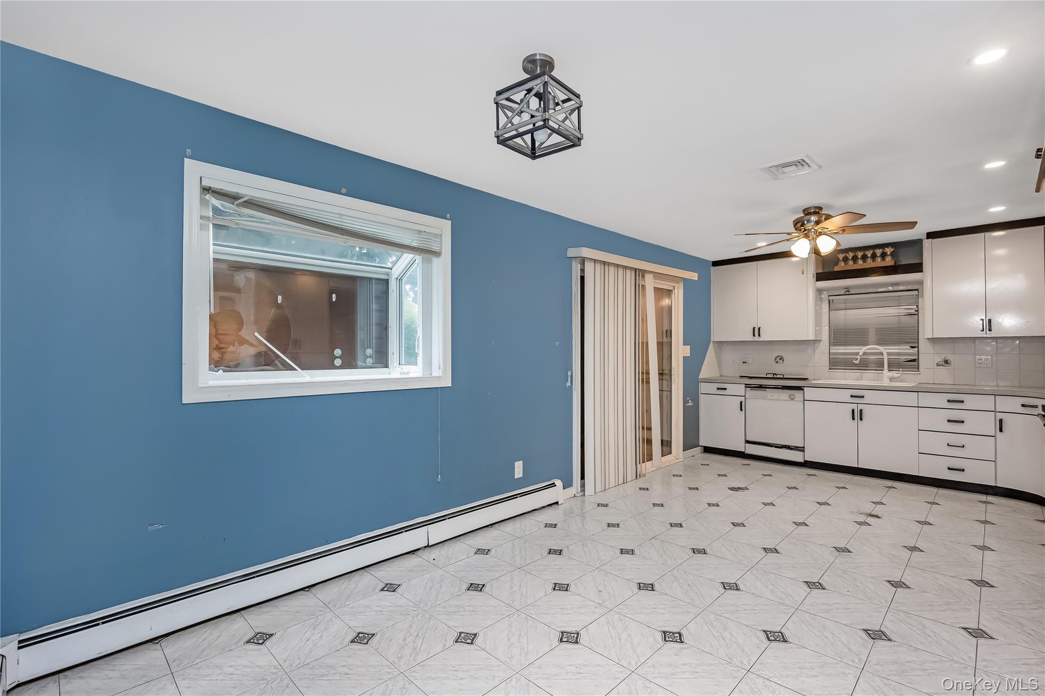 371 Grand Boulevard Property Photo 8