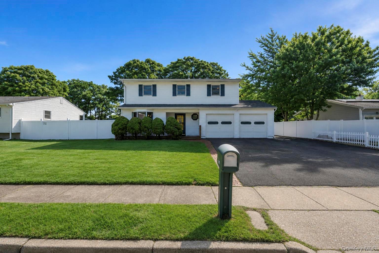 117 Selden Boulevard Property Photo 3