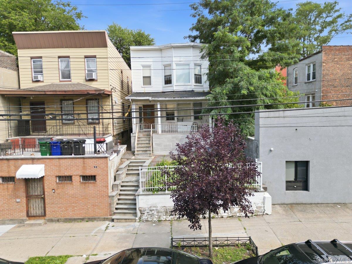 4412 Bronx Boulevard Property Photo 1