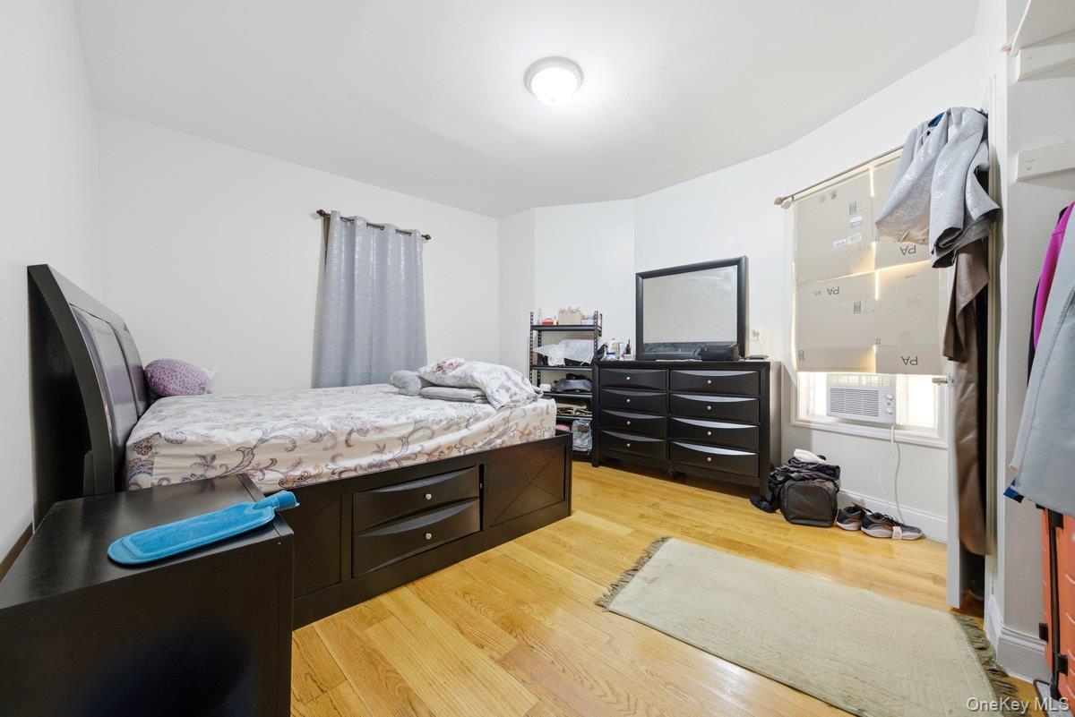 4412 Bronx Boulevard Property Photo 10