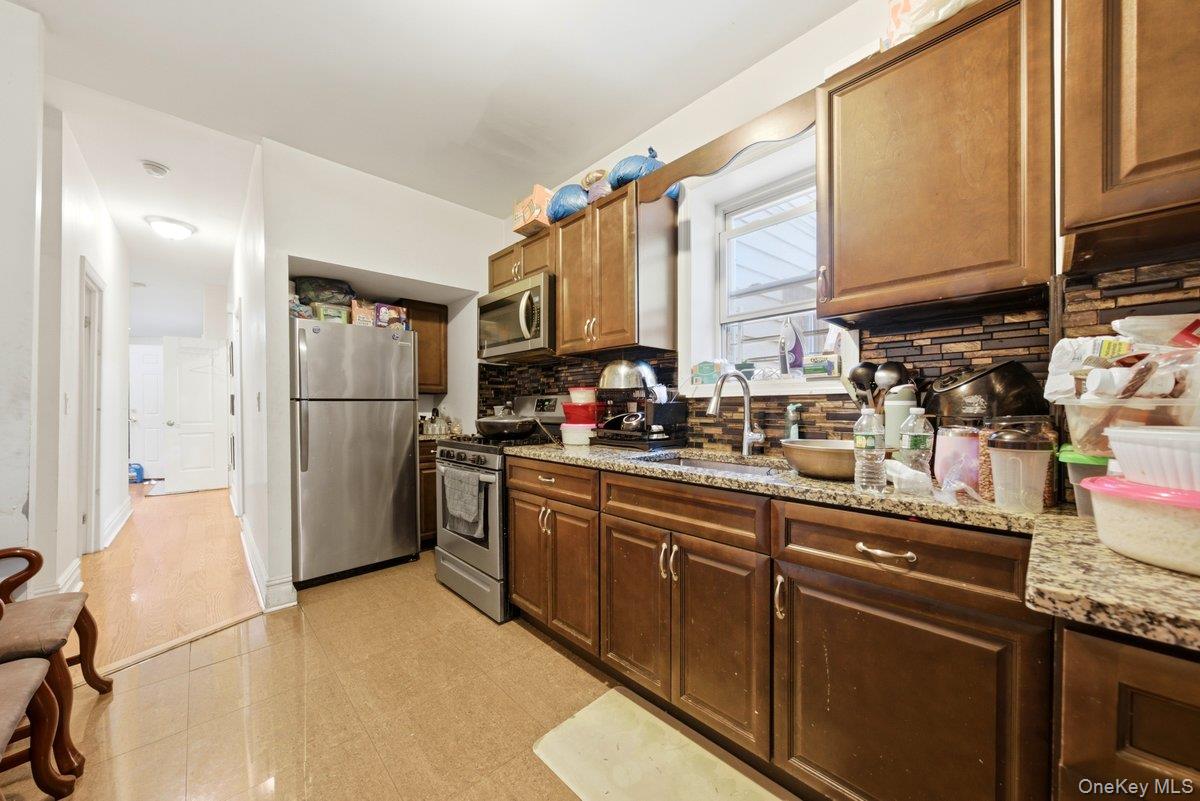 4412 Bronx Boulevard Property Photo 18