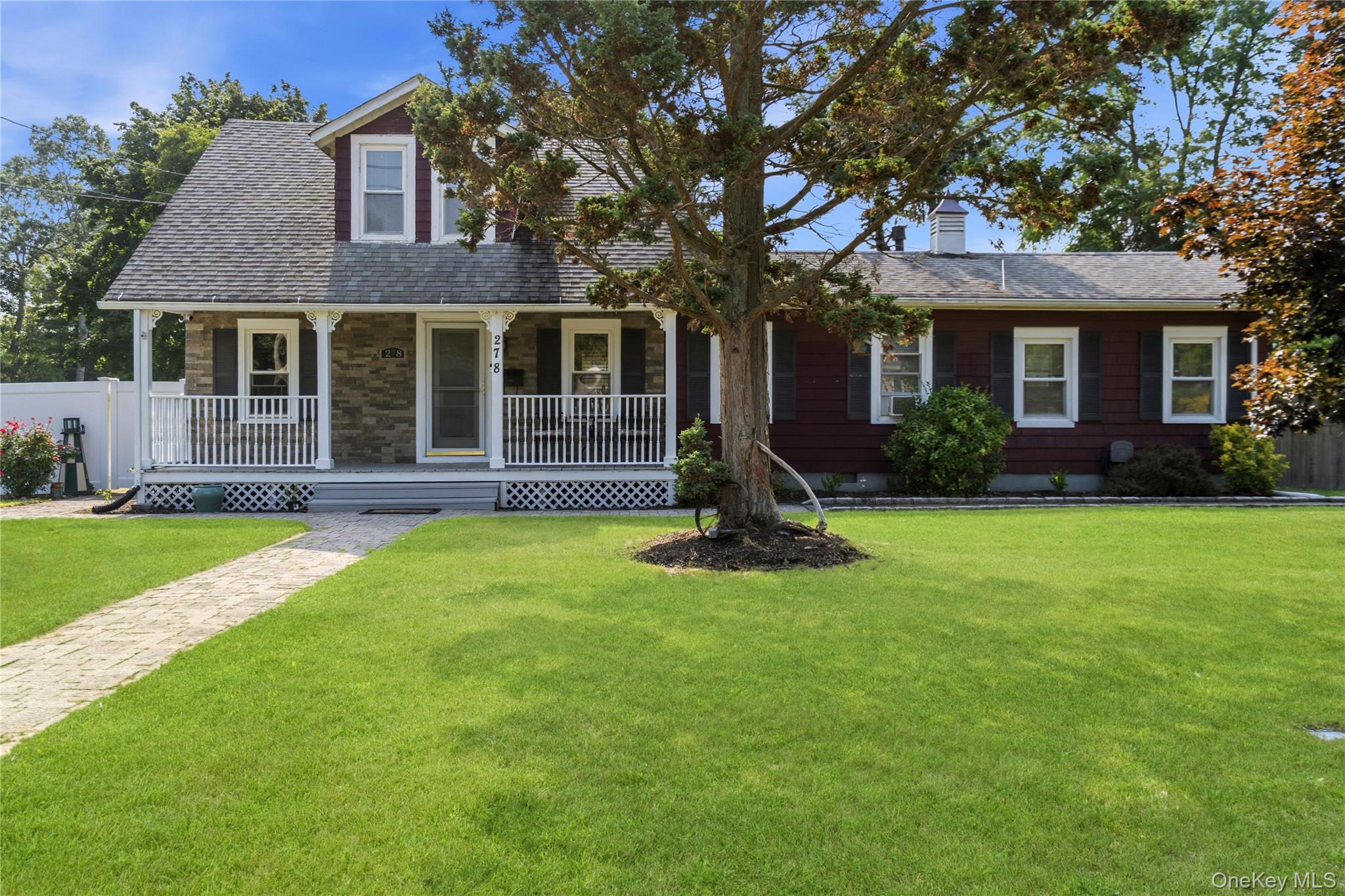 278 Ferndale Boulevard Property Photo 3