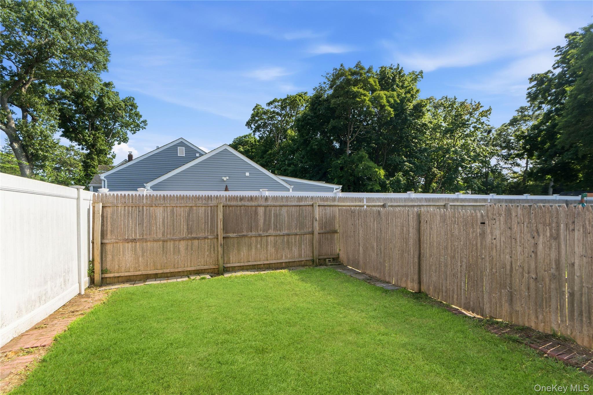 278 Ferndale Boulevard Property Photo 45