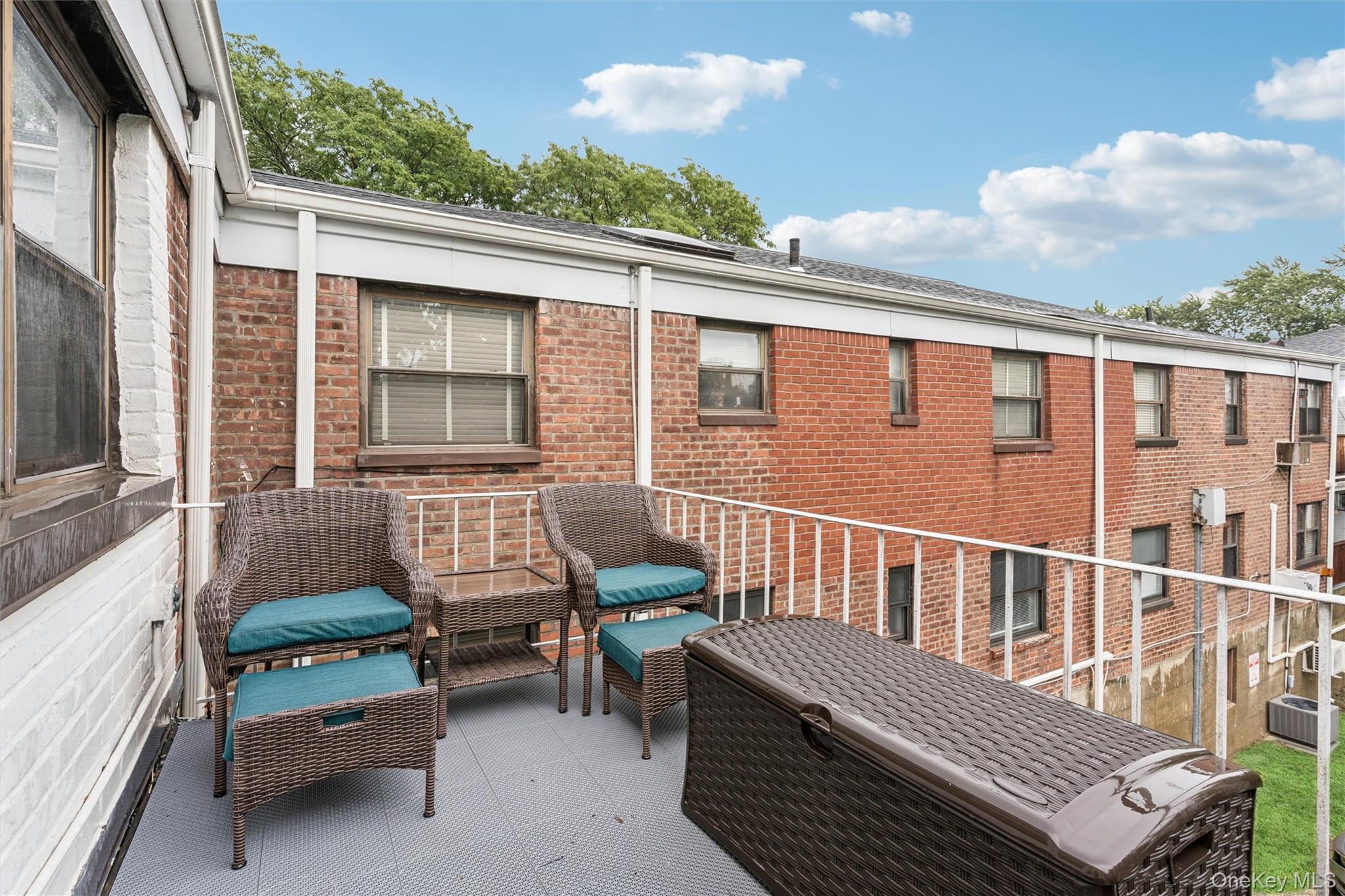 1195 E Broadway L21 Property Photo 13