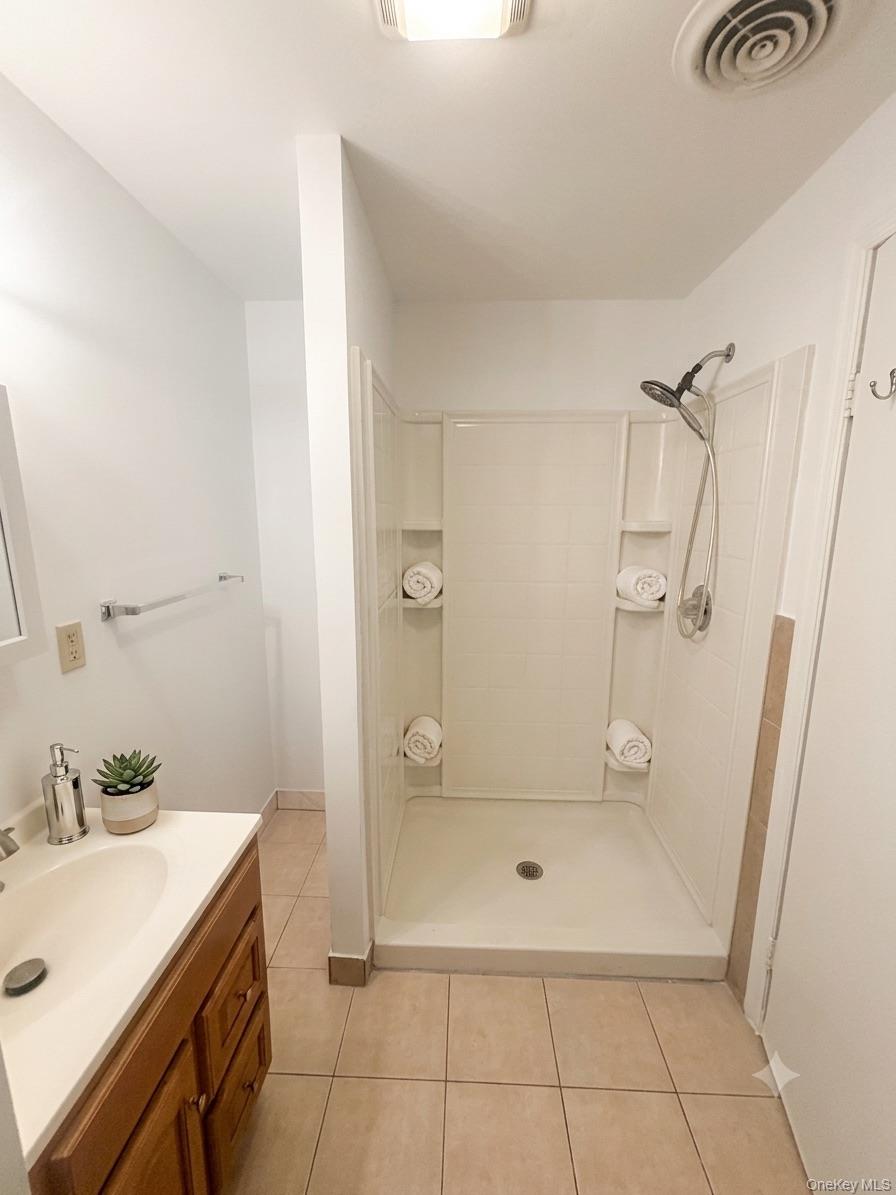 313 Main Street 2 Property Photo 9