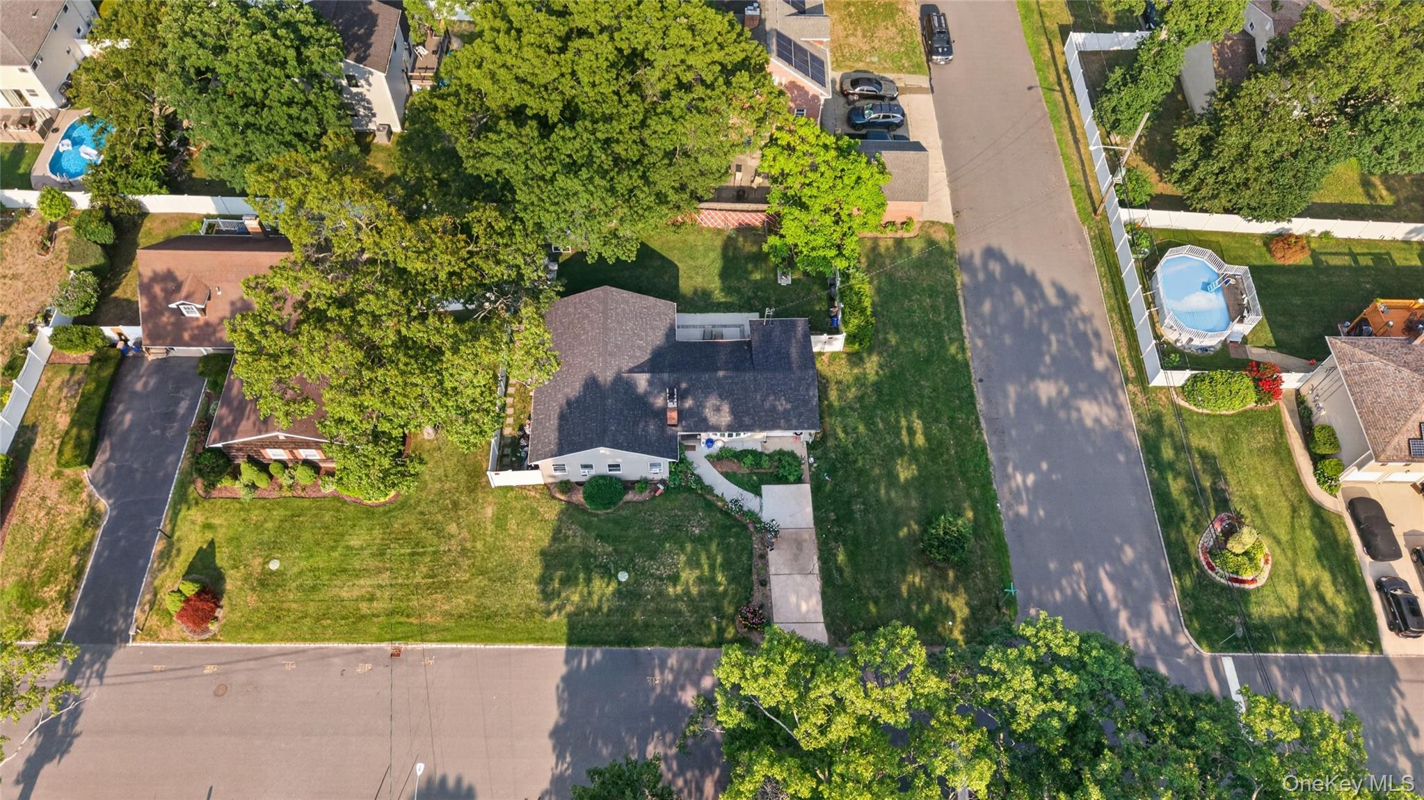 25 Putnam Avenue Property Photo 2