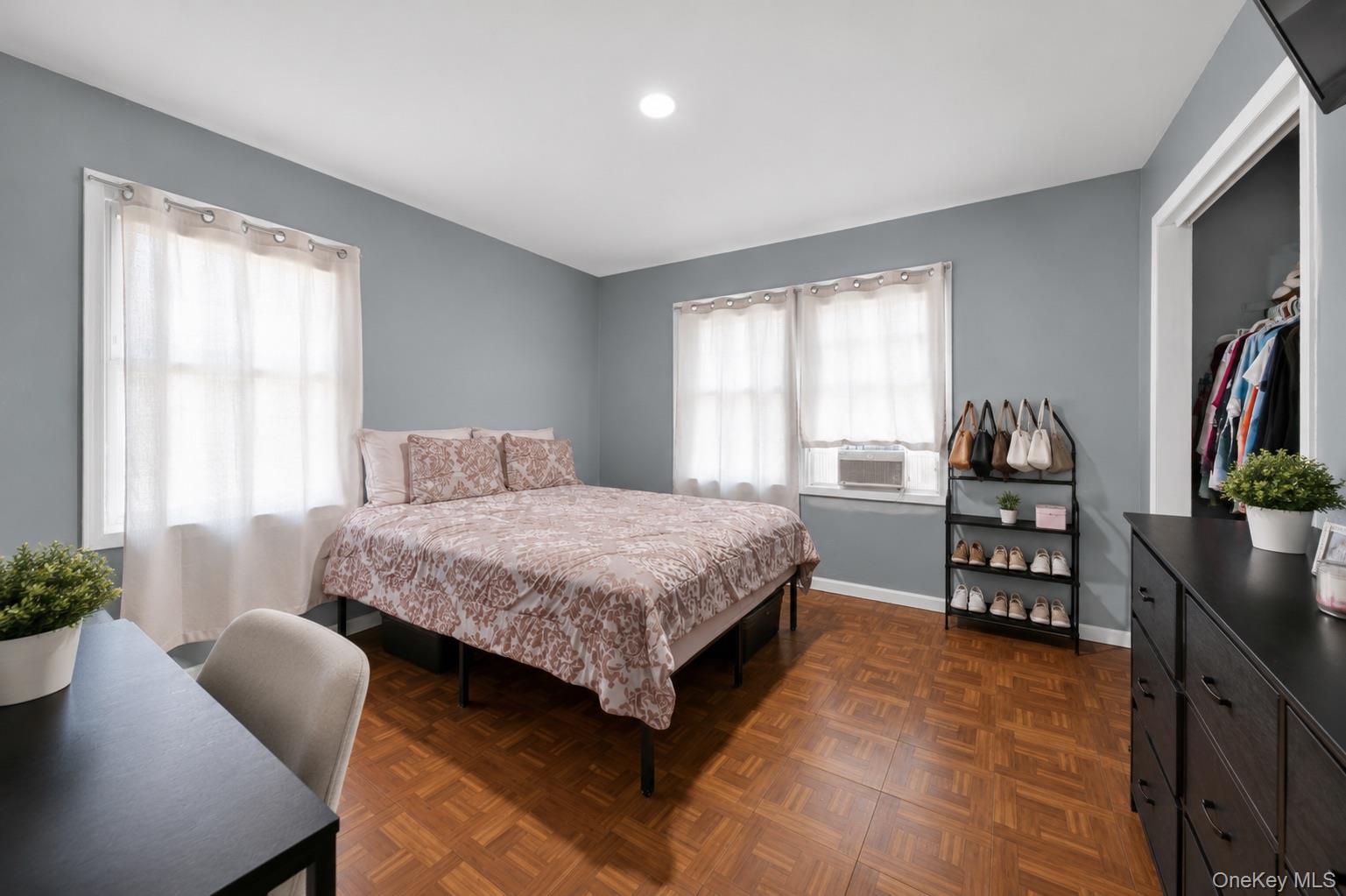 25 Putnam Avenue Property Photo 8