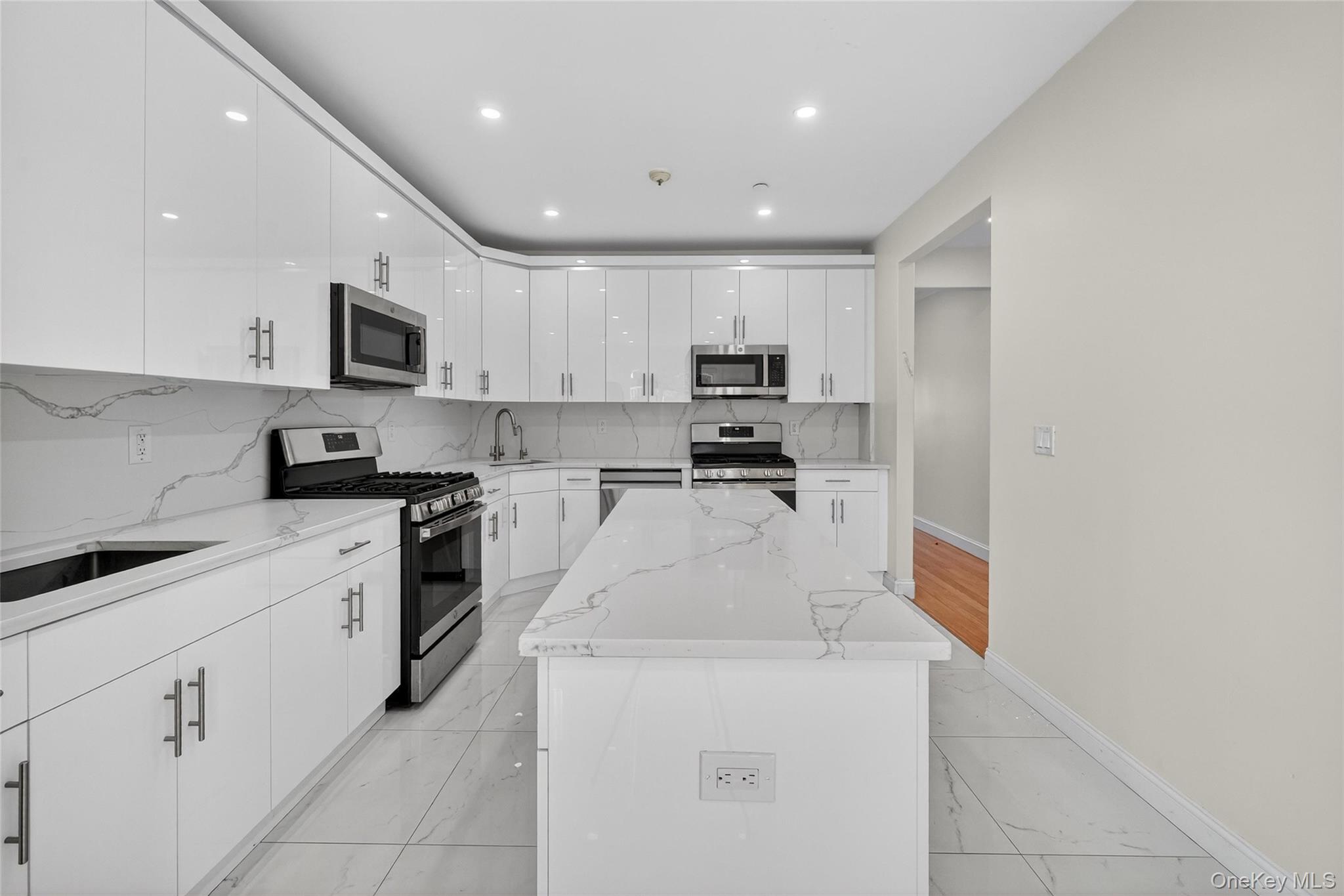 2 Bluefield Drive 103 Property Photo 3