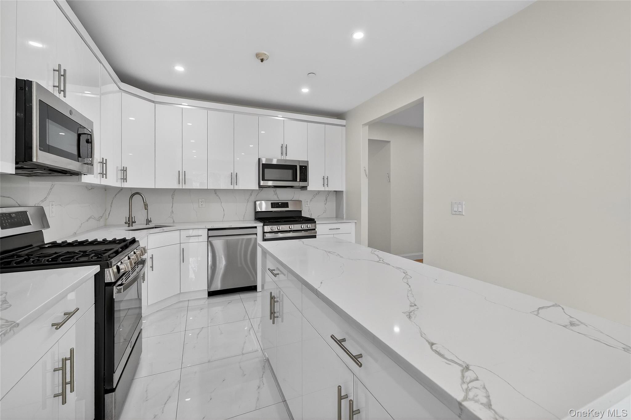 2 Bluefield Drive 103 Property Photo 5