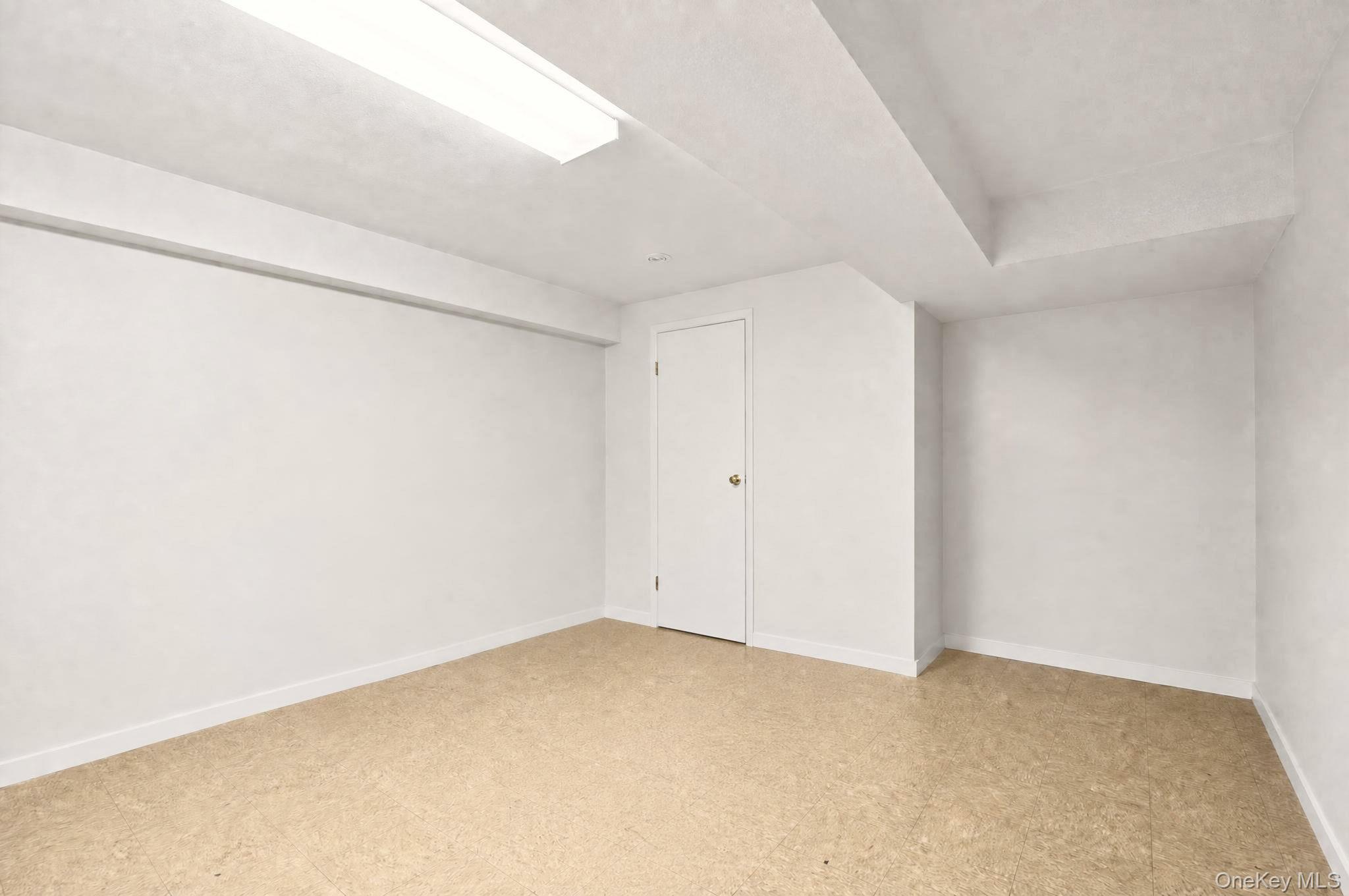 29 Tappen Court Property Photo 14