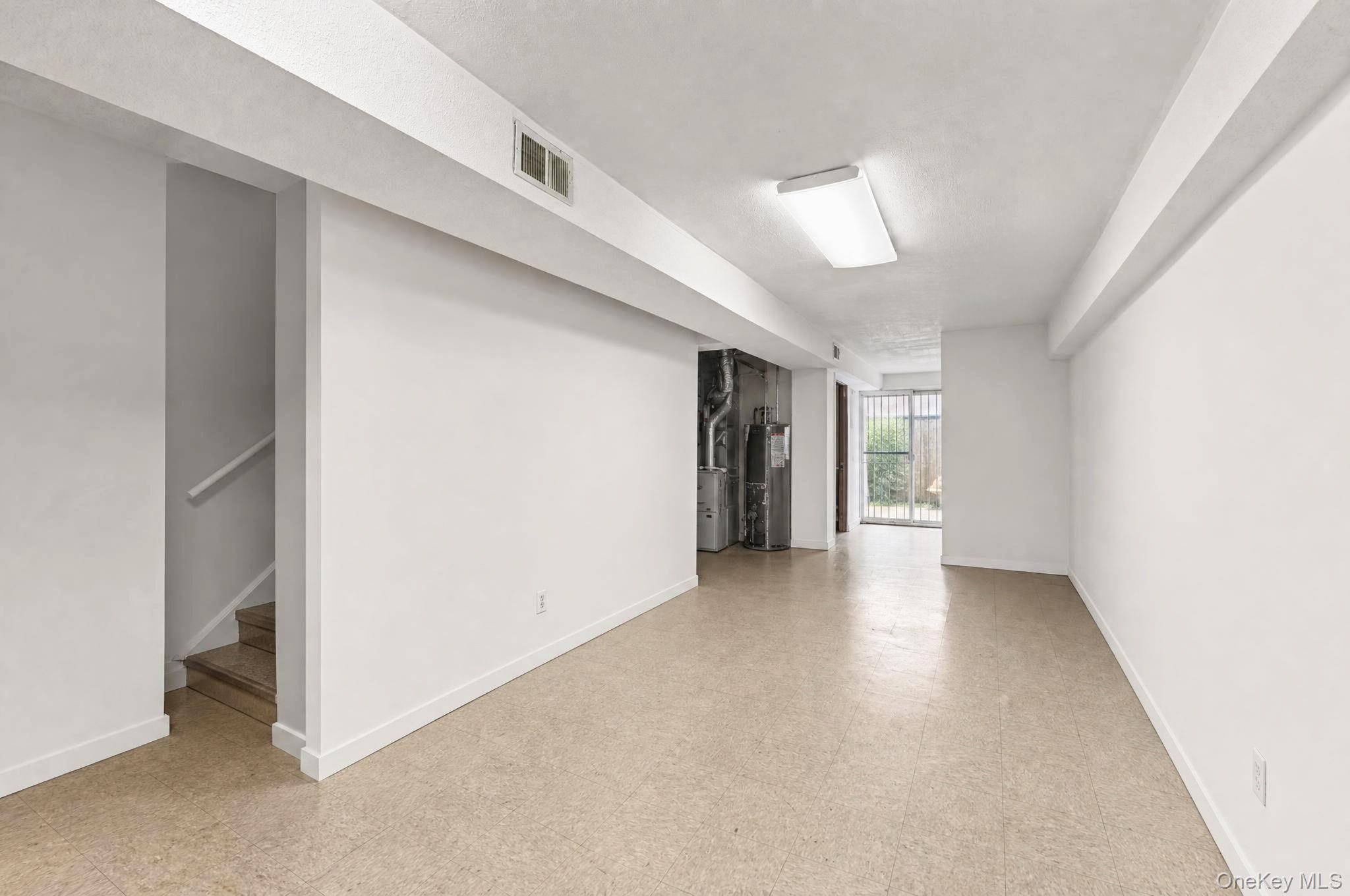 29 Tappen Court Property Photo 16