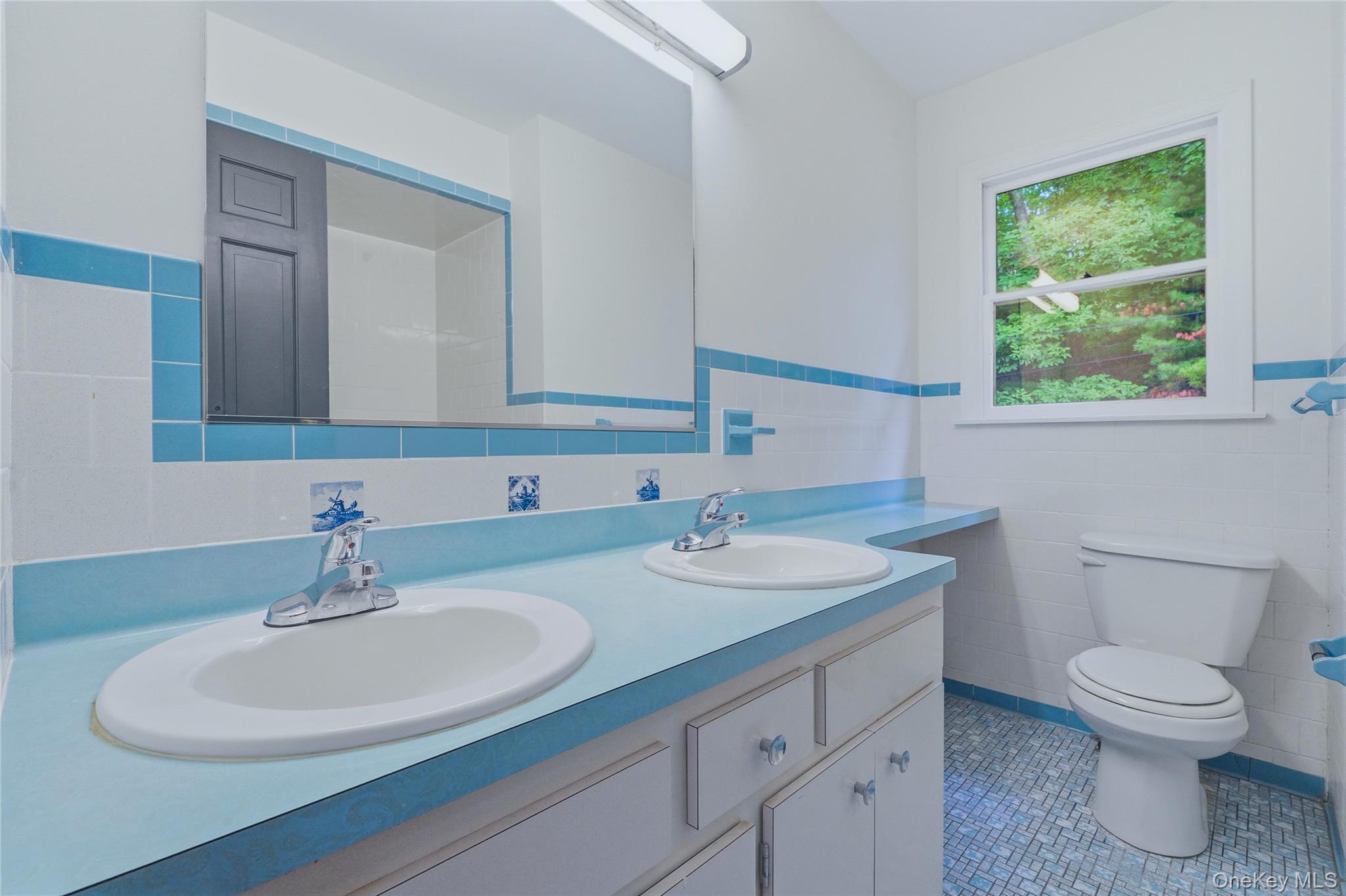2320 Glasco Turnpike Property Photo 31