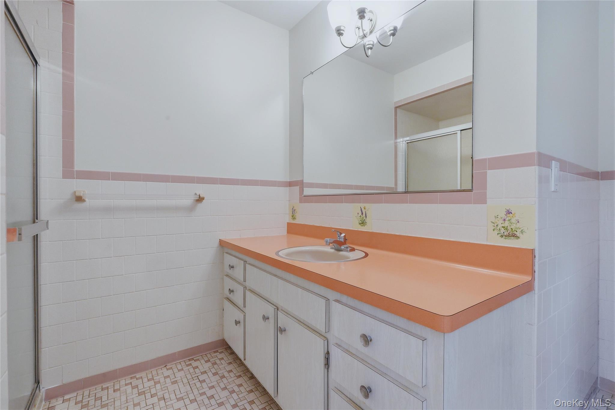 2320 Glasco Turnpike Property Photo 37
