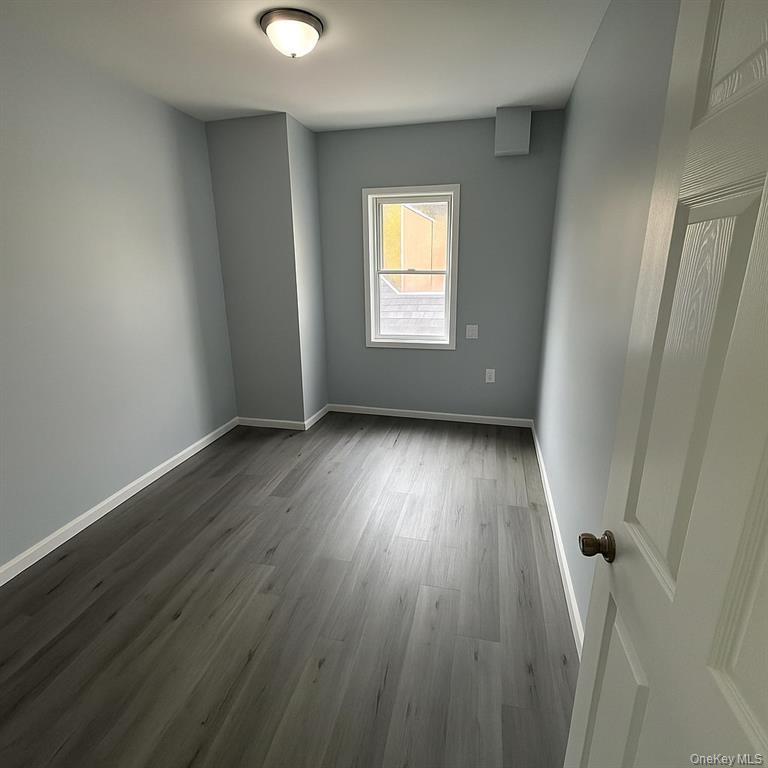 21813 Jamaica Avenue Property Photo 5