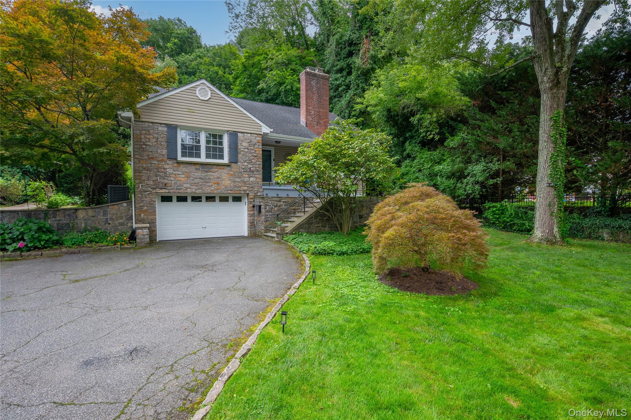 1108 Post Road Property Photo 3