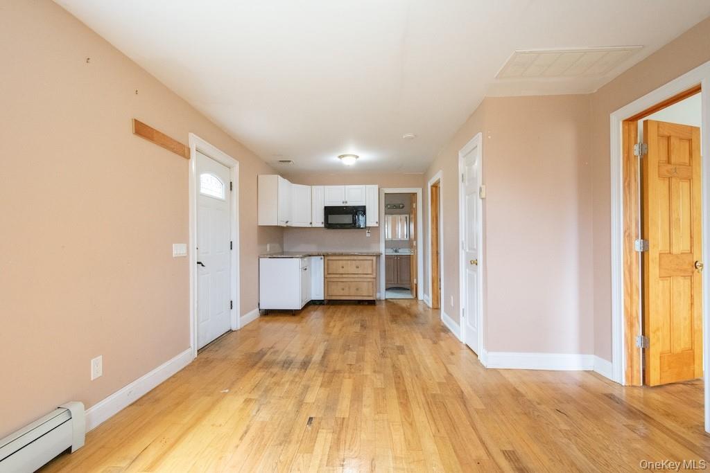 300 S Snedecor Avenue Property Photo 10