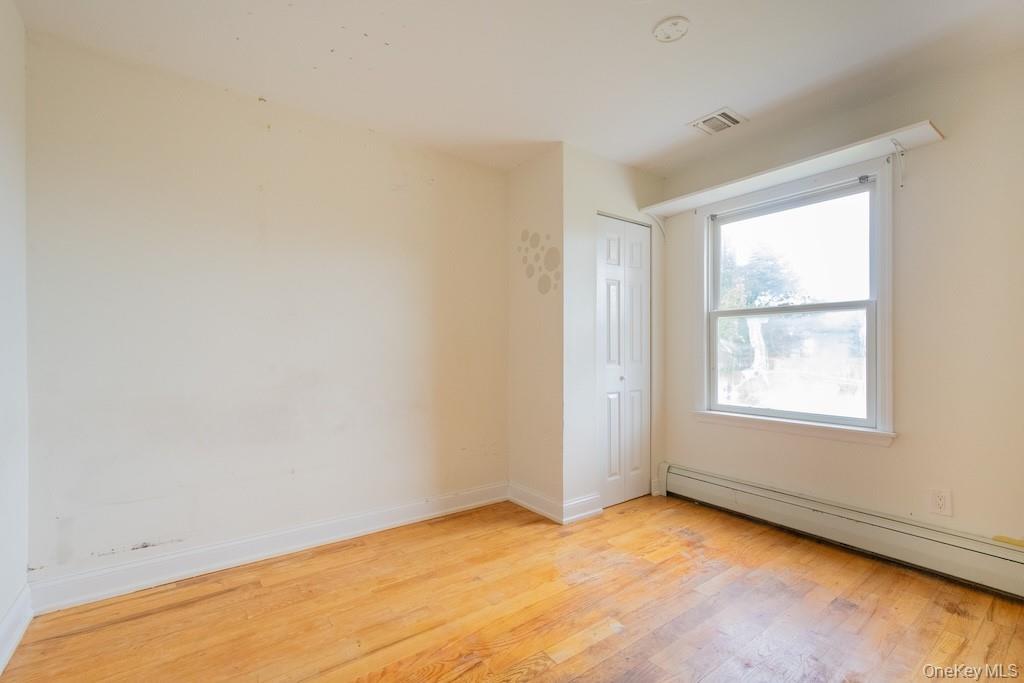 300 S Snedecor Avenue Property Photo 11