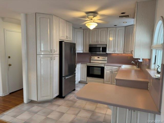 2316 Westlake Court Property Photo 4
