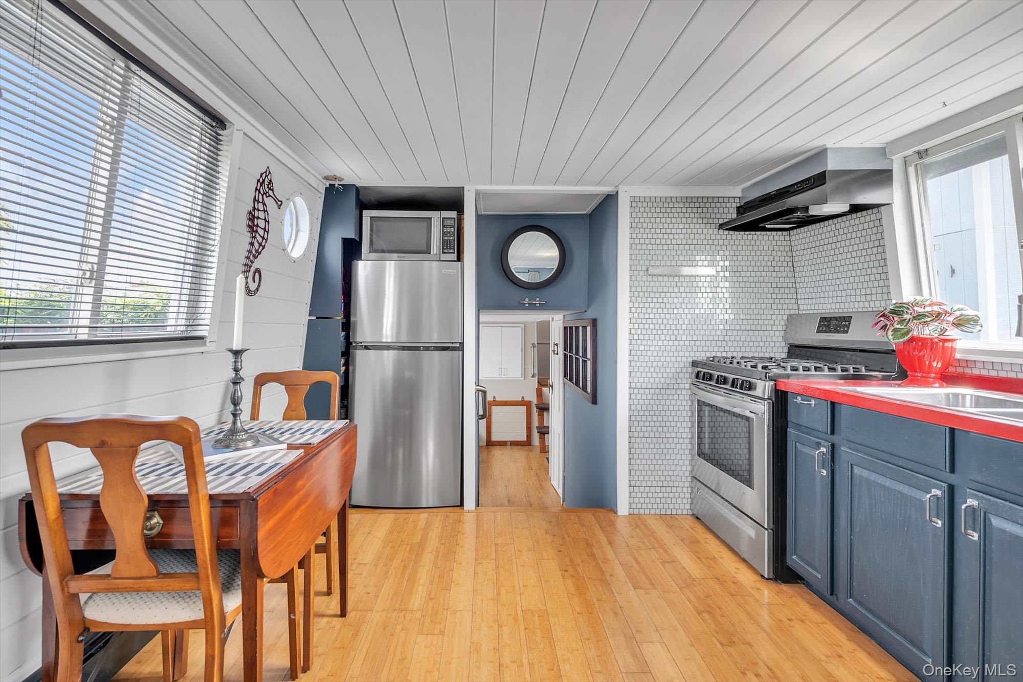 24 Matinecock Avenue Property Photo 6