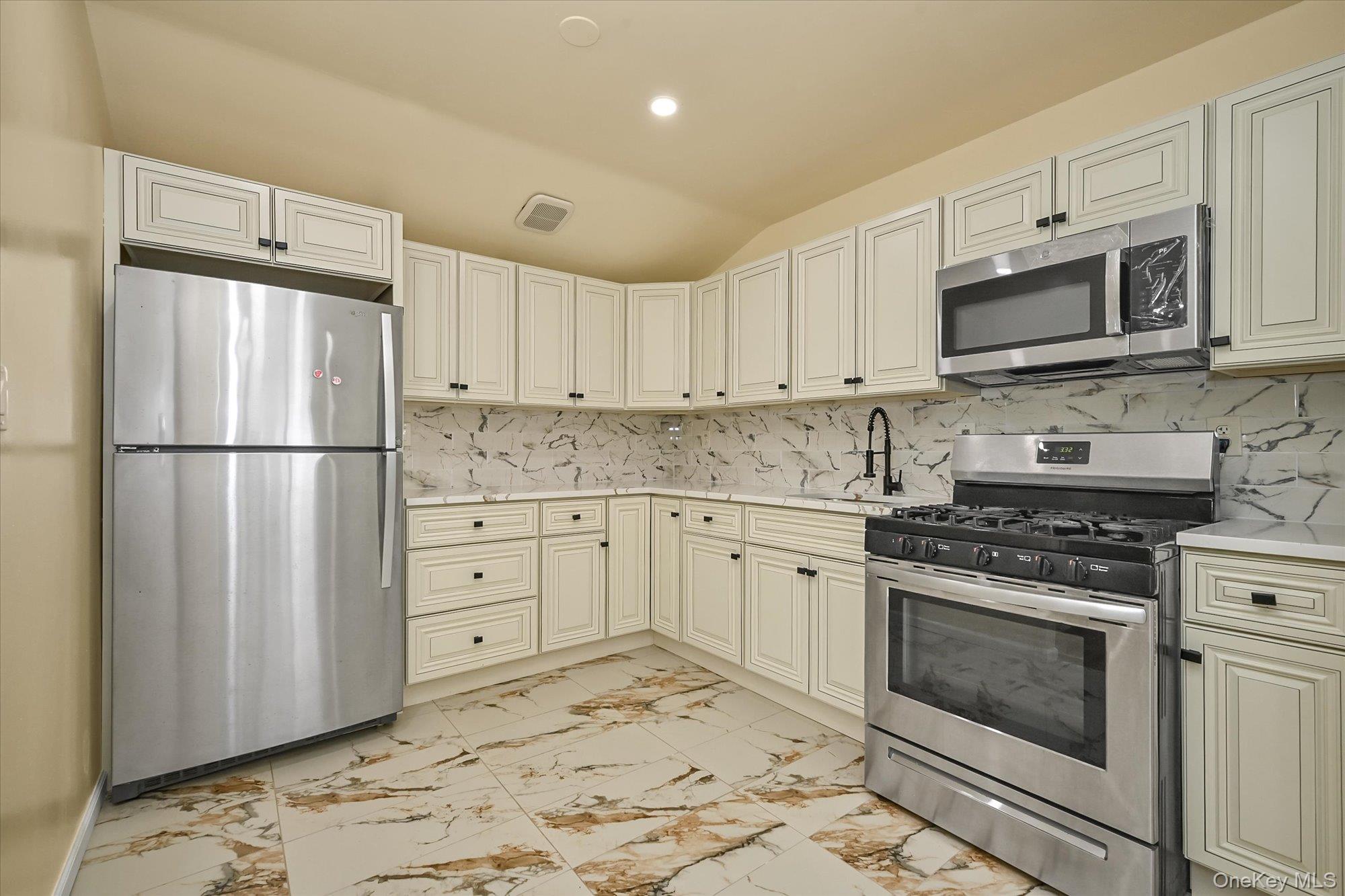 6-24 Beach 64th Street Property Photo 7
