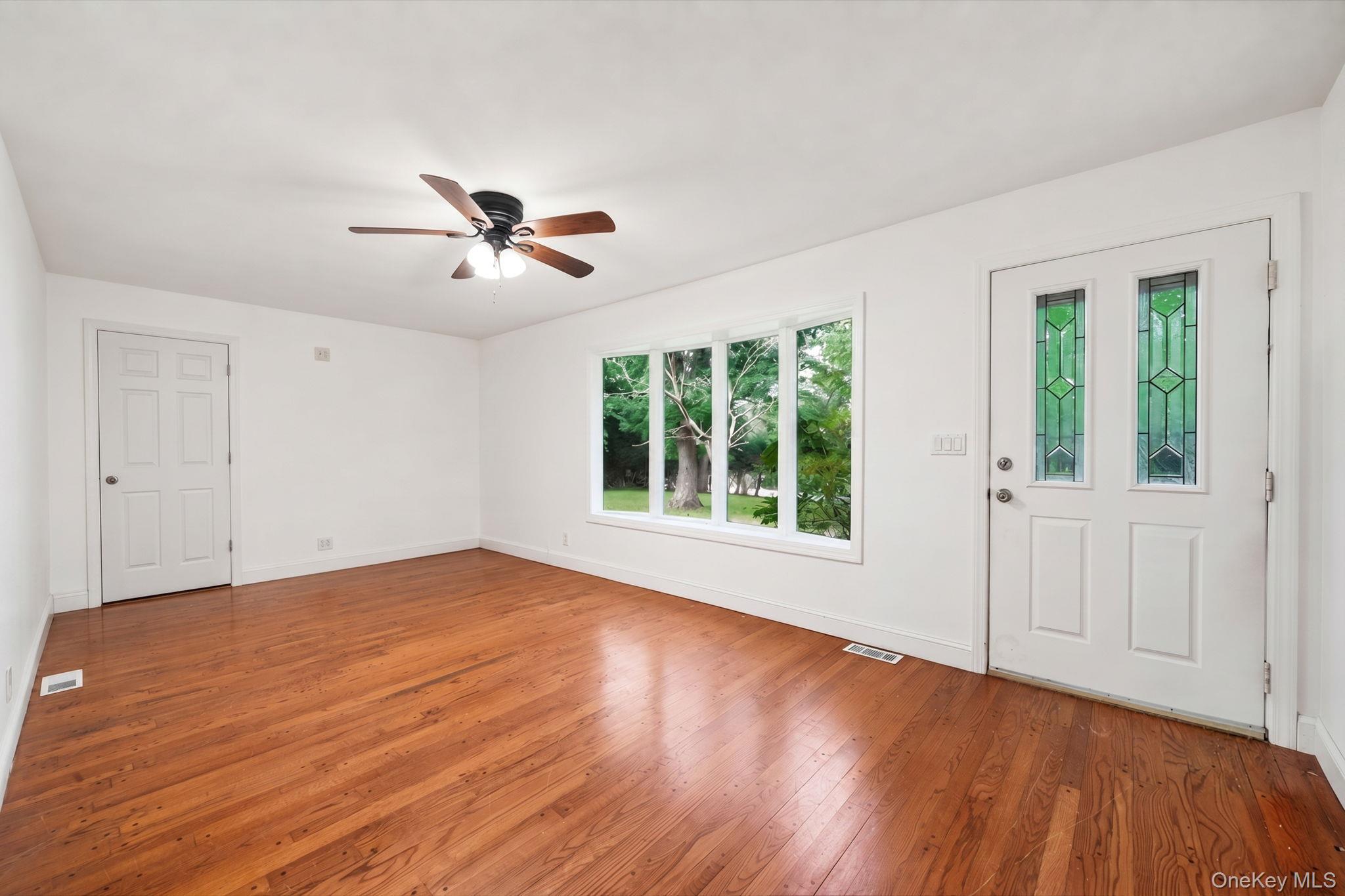 8 Swezey Lane Property Photo 14