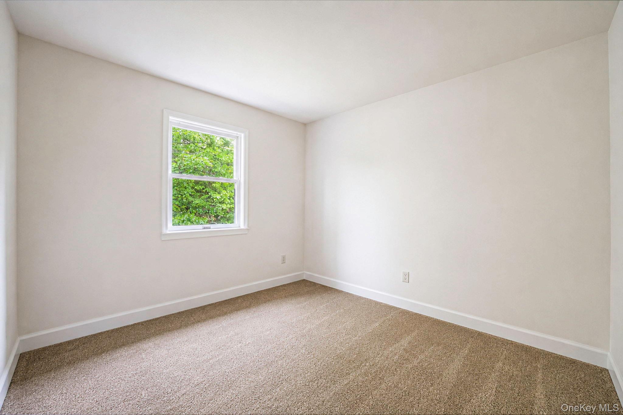 8 Swezey Lane Property Photo 27