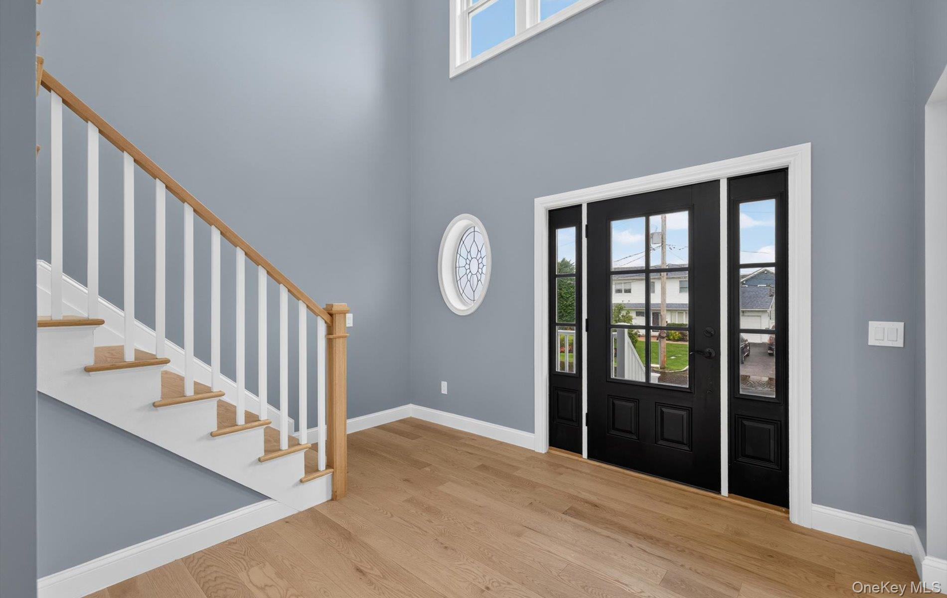 851 W Bay Drive Property Photo 4