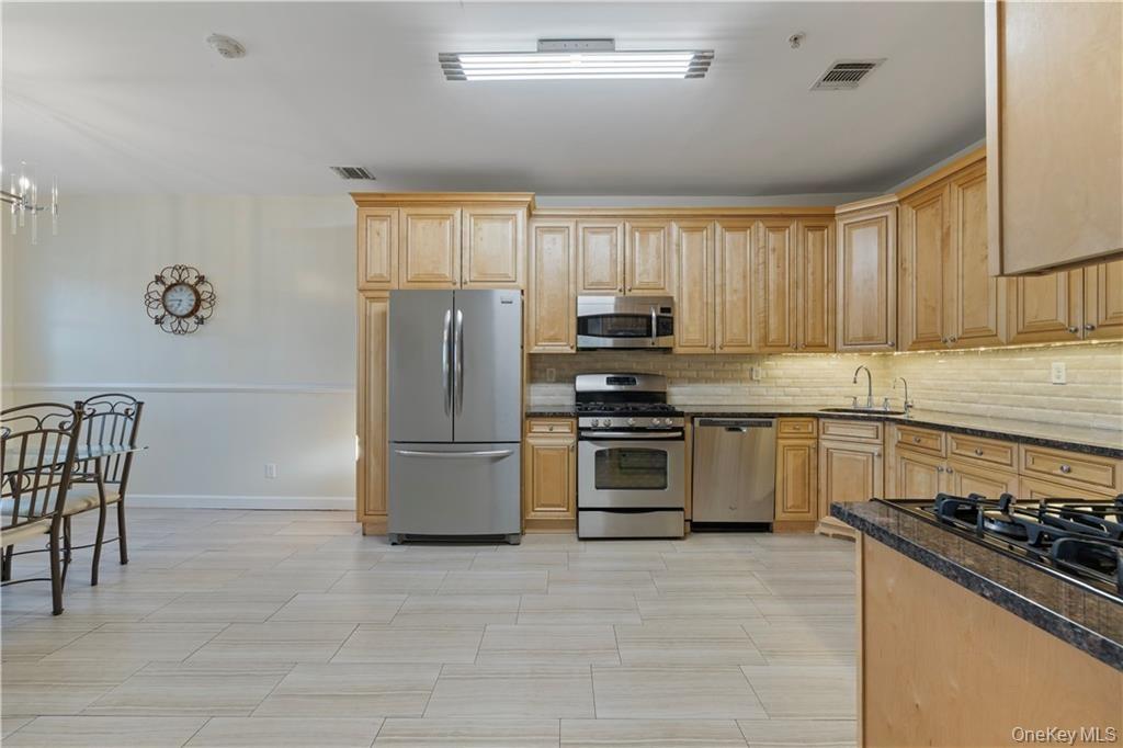 3307 Parkview Drive Property Photo 11