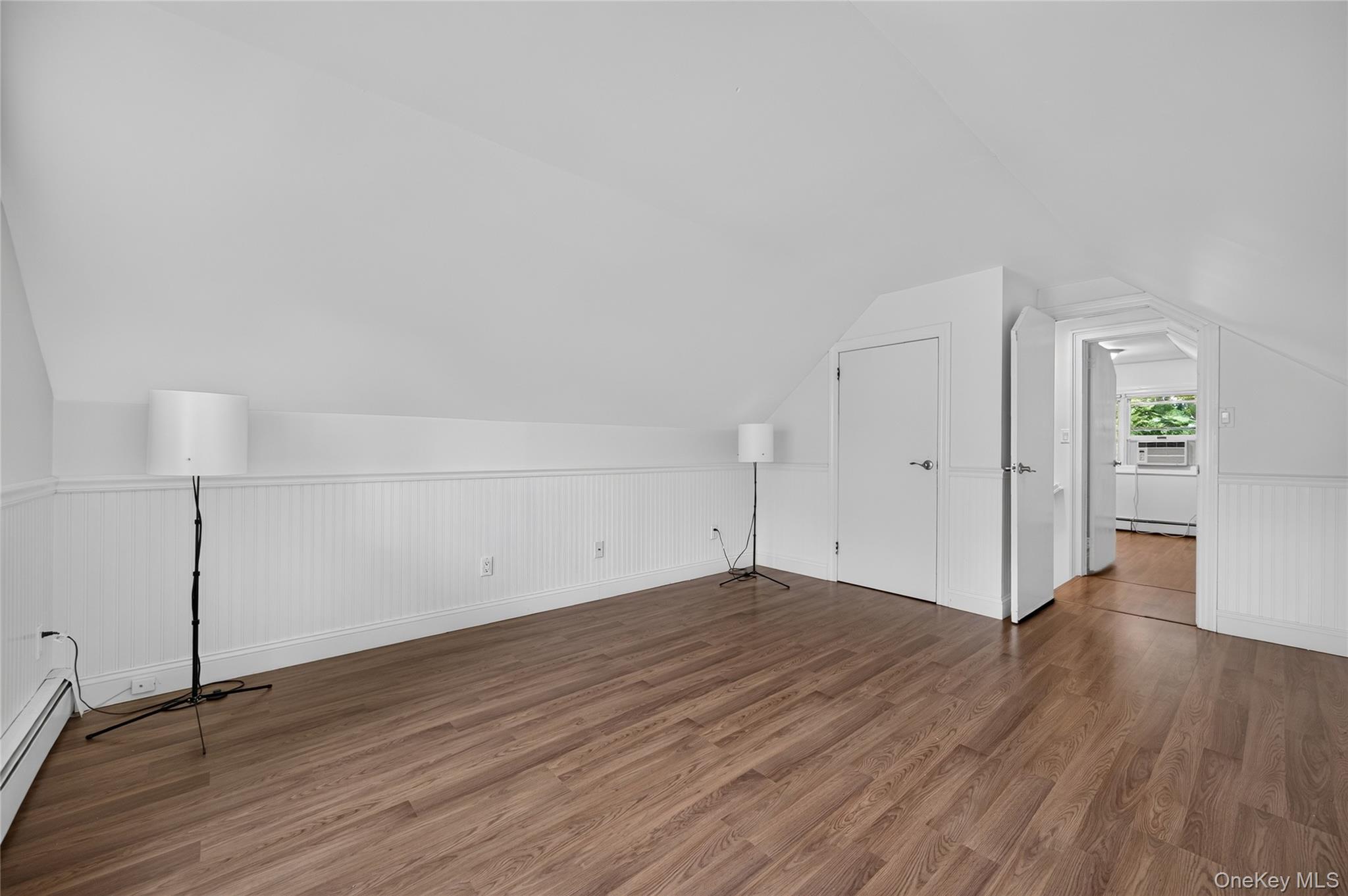 135 N Wantagh Avenue Property Photo 16