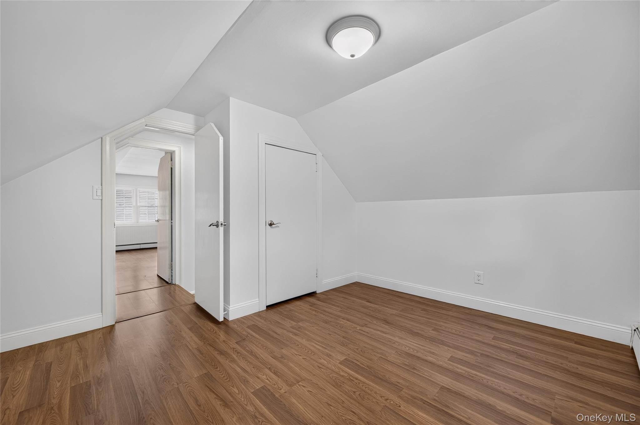 135 N Wantagh Avenue Property Photo 18