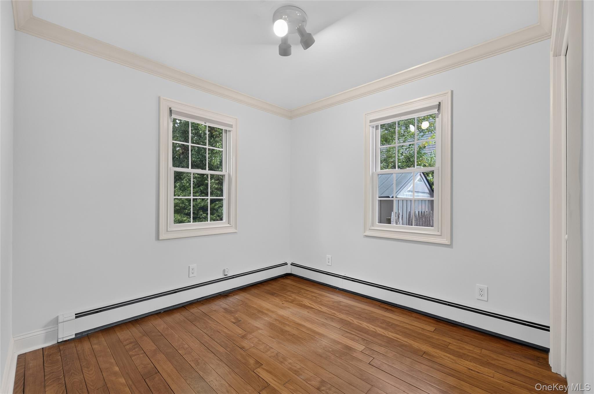135 N Wantagh Avenue Property Photo 19