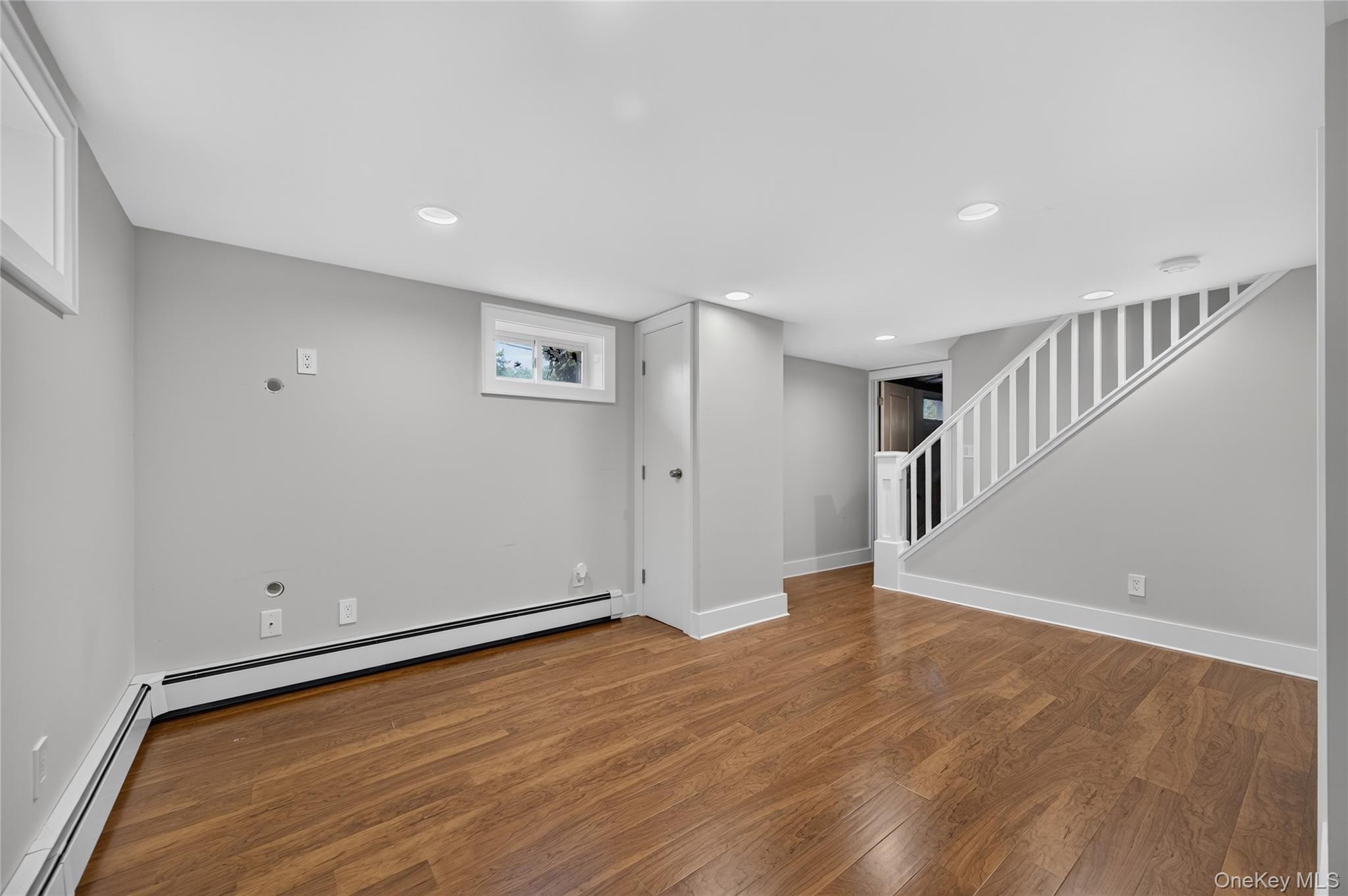 135 N Wantagh Avenue Property Photo 21