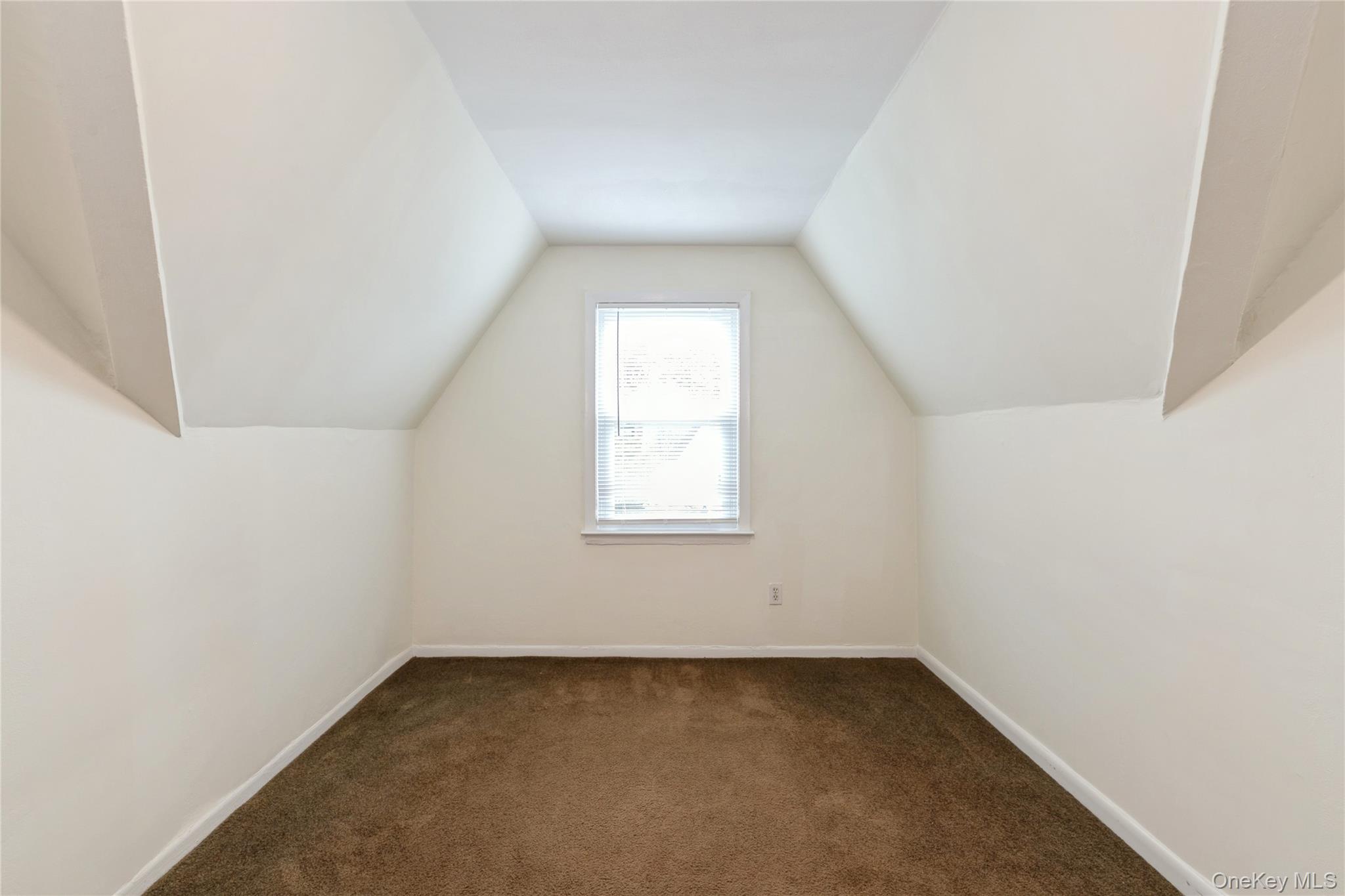 11 Deauville Parkway Property Photo 25
