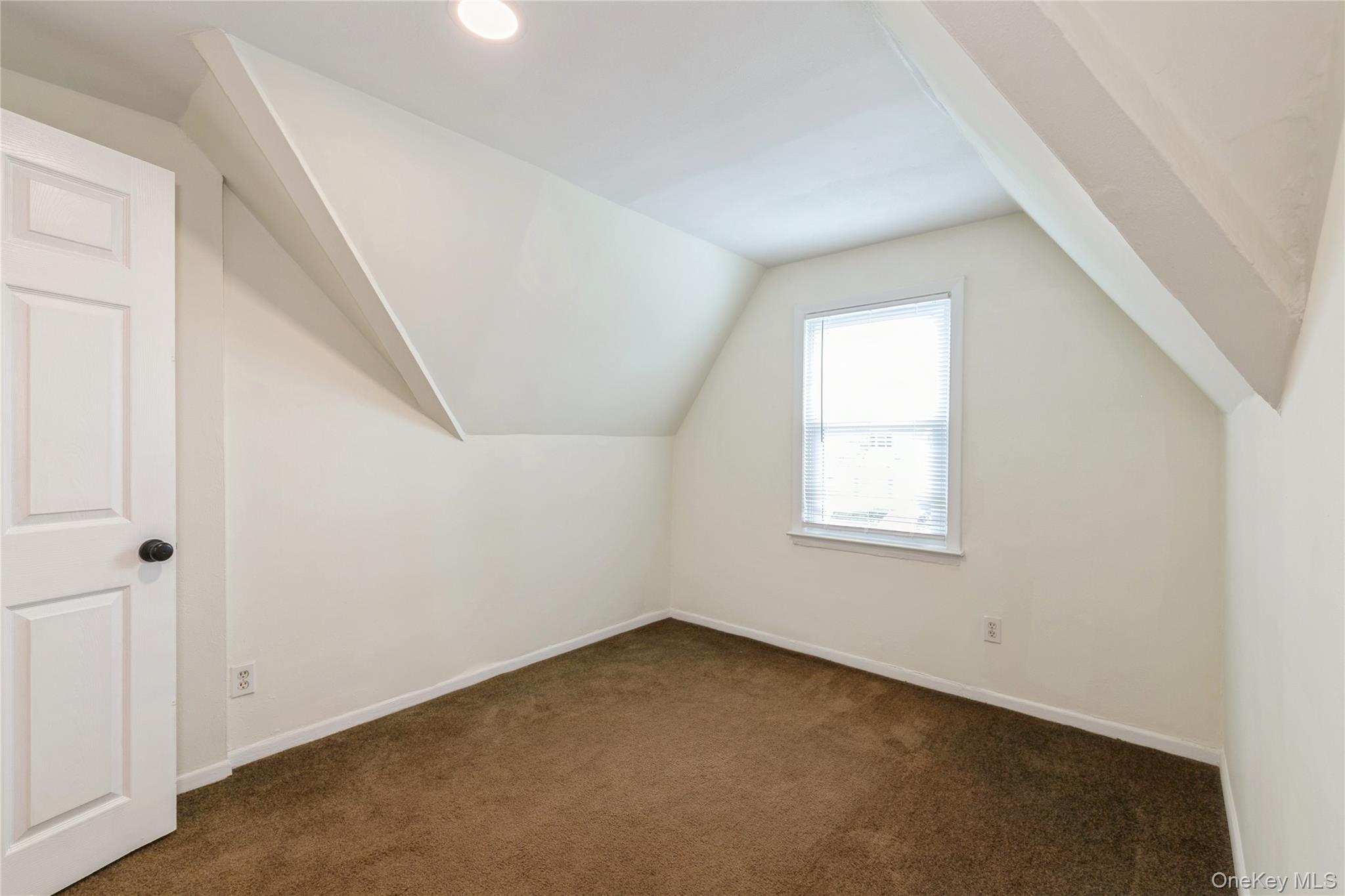 11 Deauville Parkway Property Photo 27