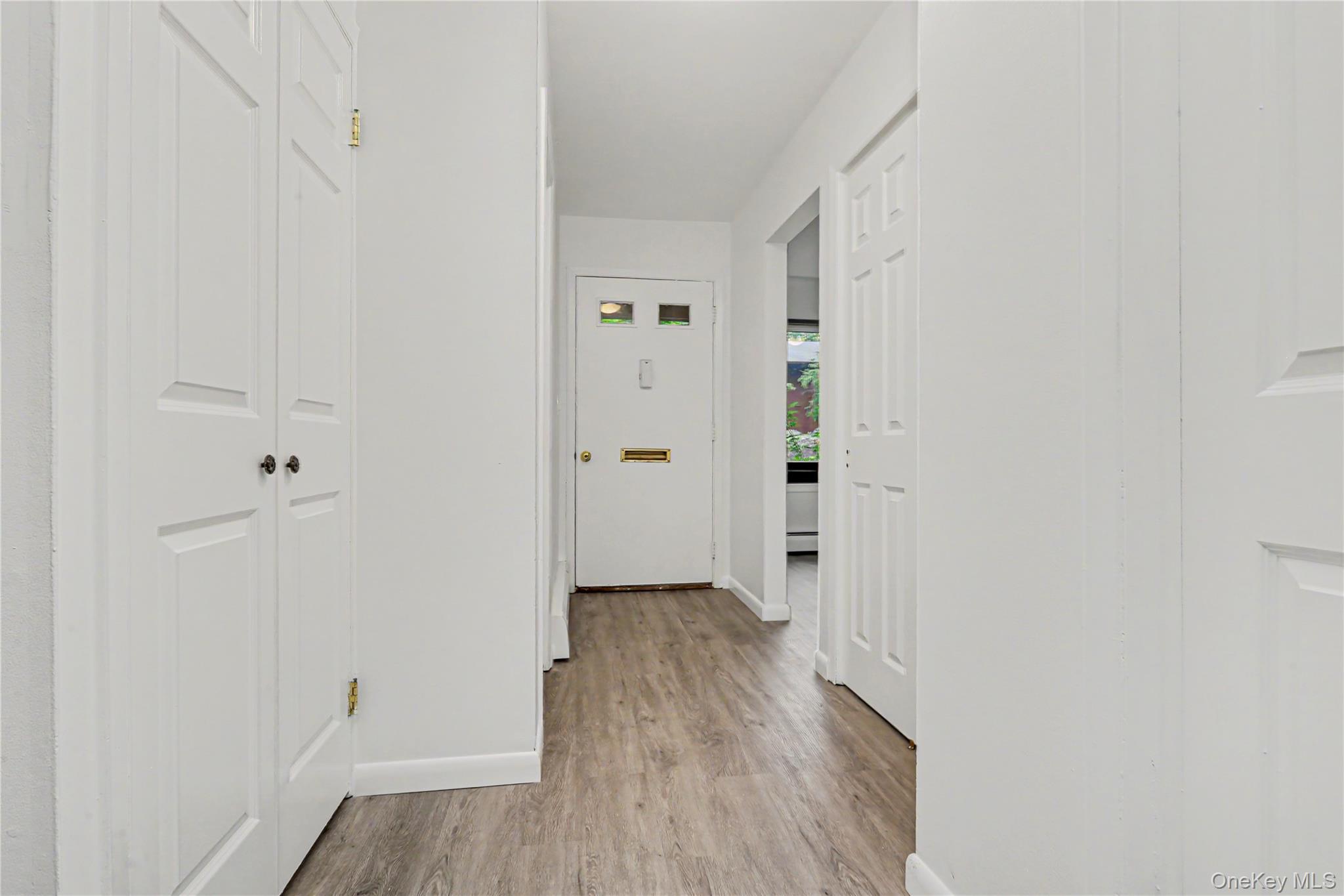 42 Coachlight Square Property Photo 2