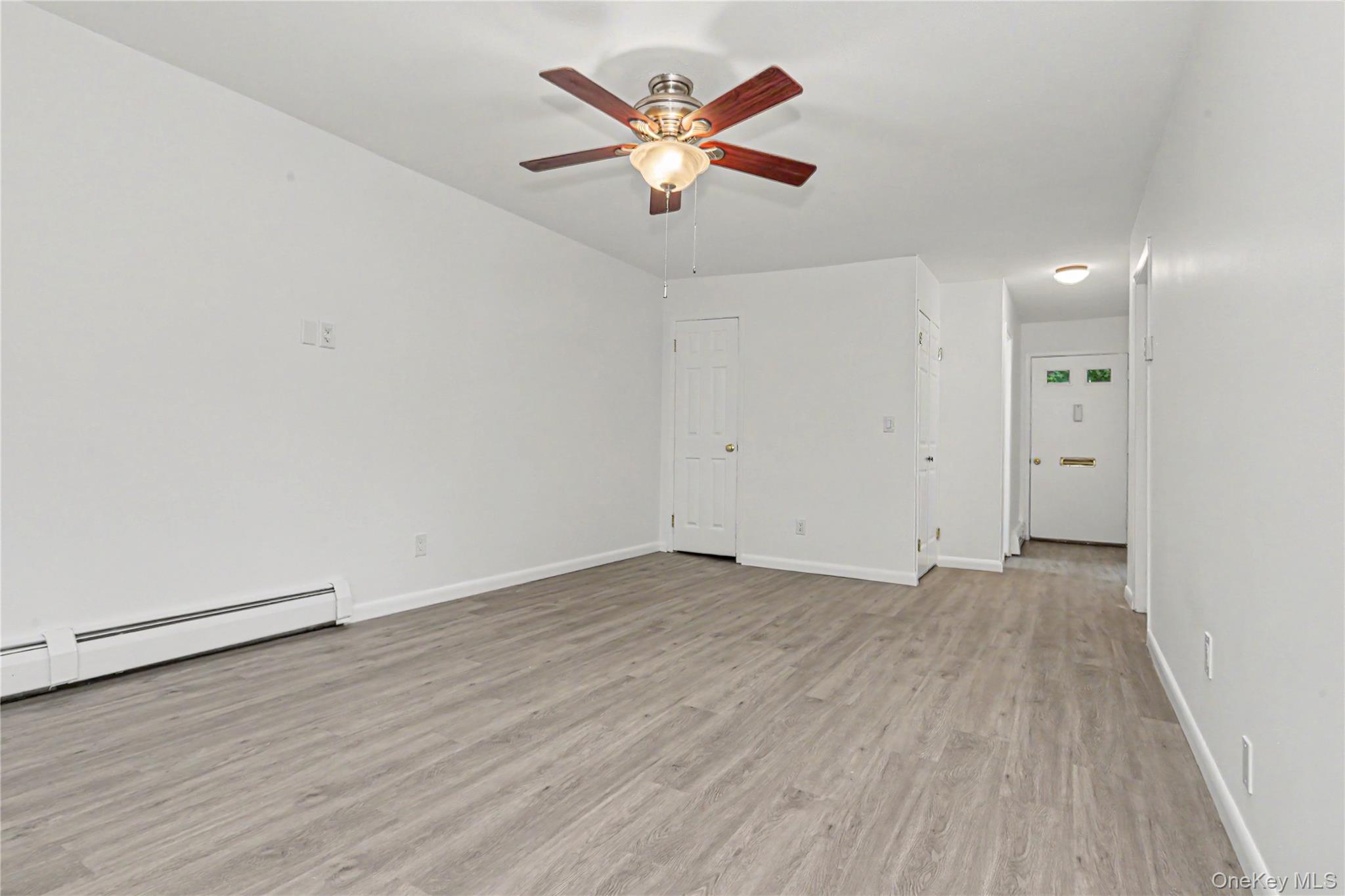 42 Coachlight Square Property Photo 7