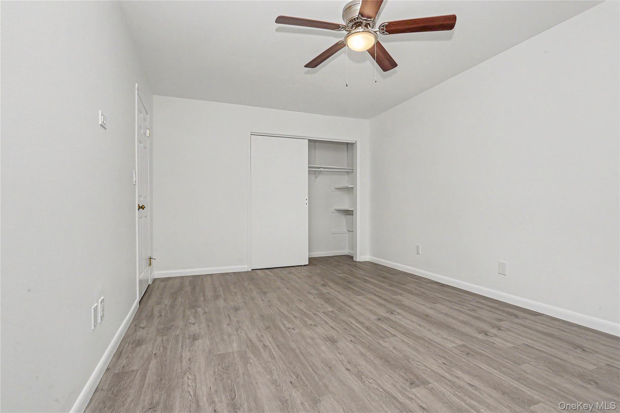 42 Coachlight Square Property Photo 12
