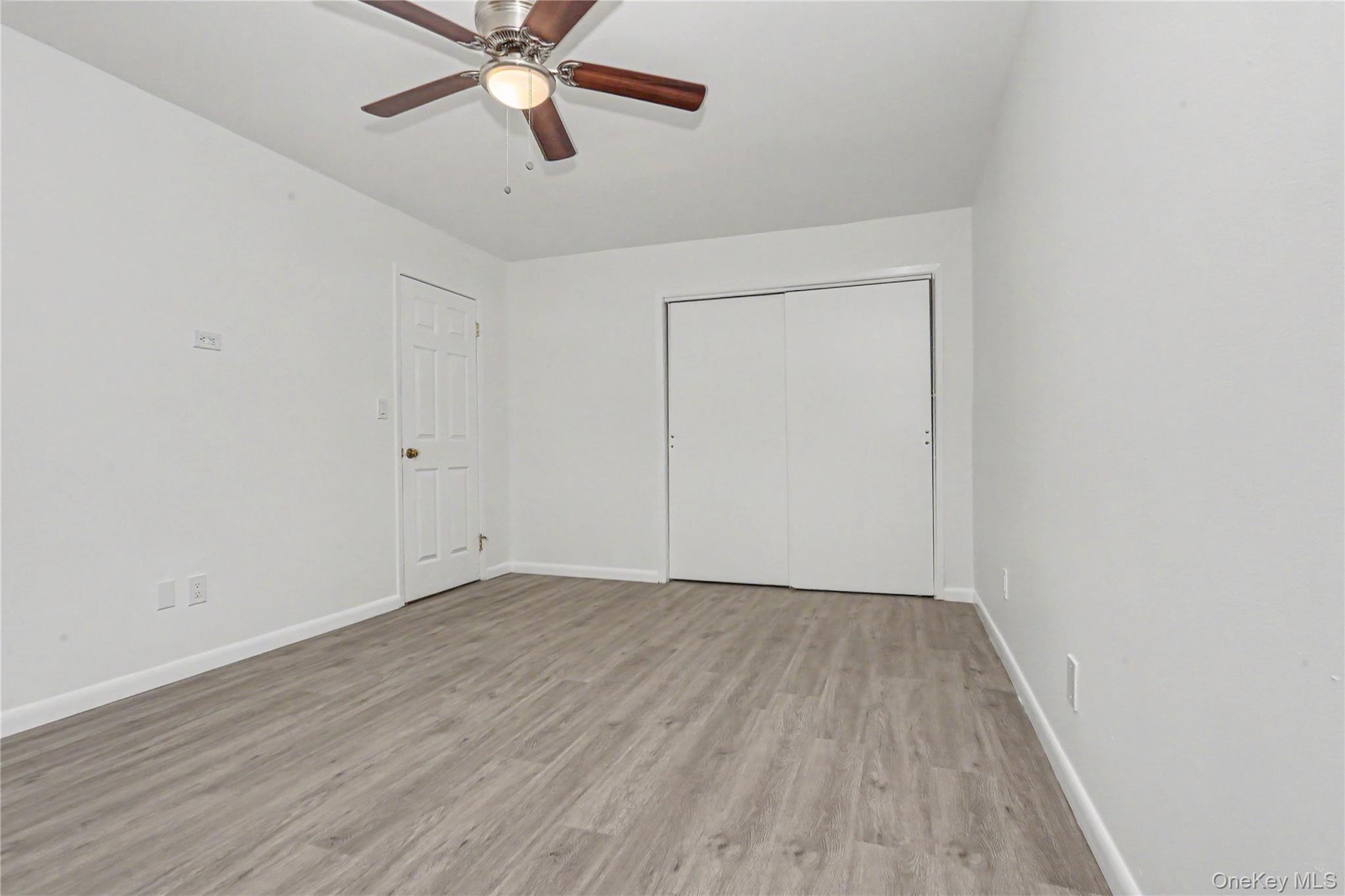 42 Coachlight Square Property Photo 13
