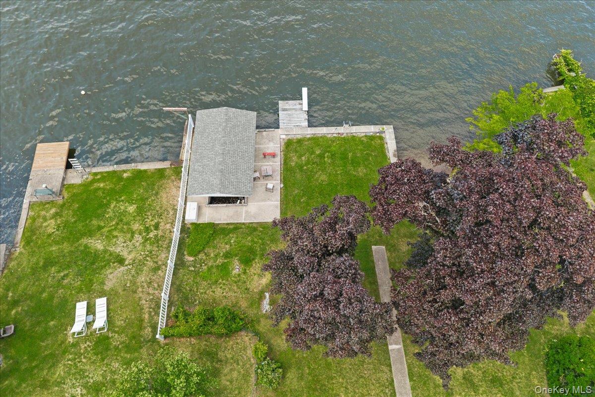 9 Walts Way Property Photo 7